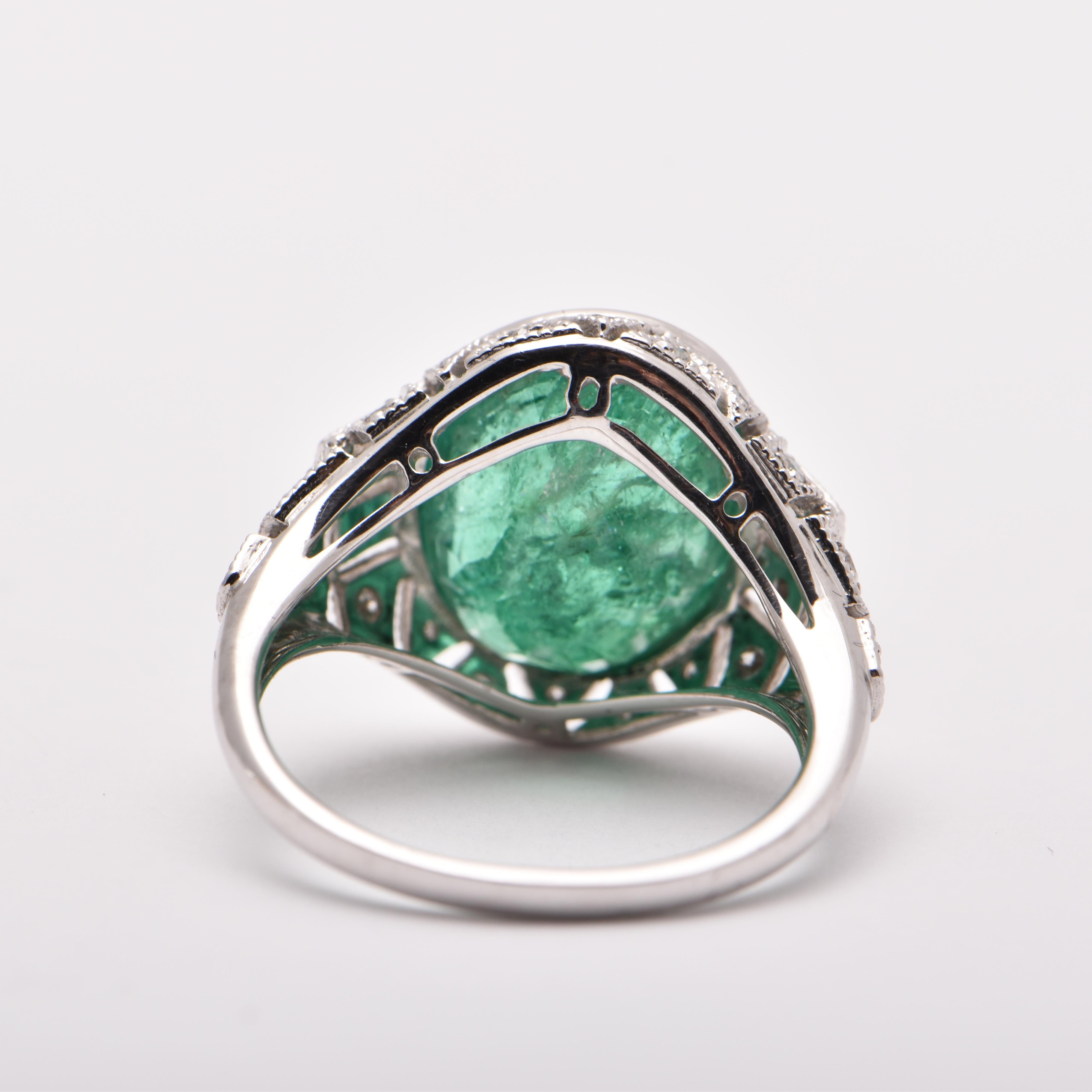 Oval Emerald and Diamond Cocktail Ring in Platinum In New Condition For Sale In Sydney, AU