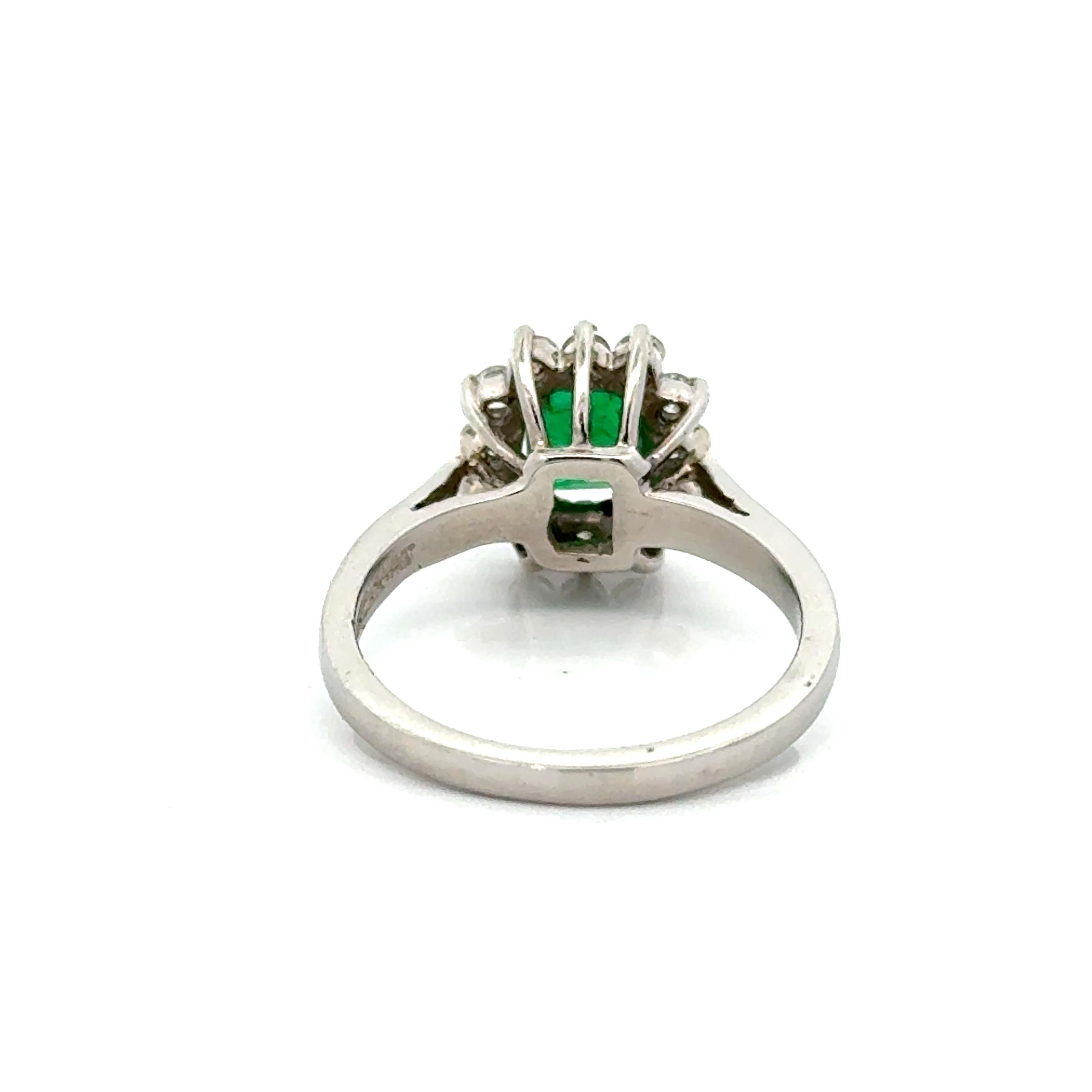 Oval Emerald and Diamond Platinum Estate Ring In Good Condition For Sale In Derby, NY
