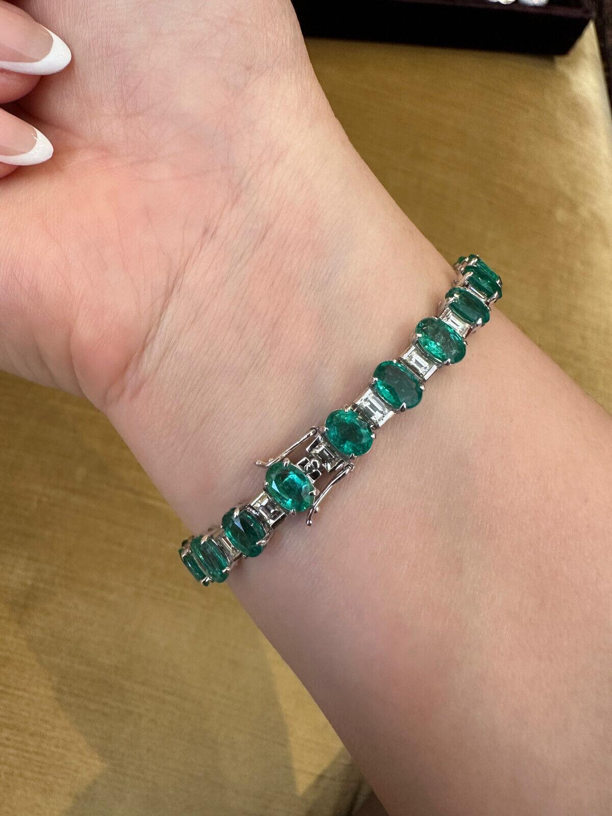 Oval Emerald & Diamond Line Bracelet 19.81 Carat Total Weight in 18k White Gold For Sale 3