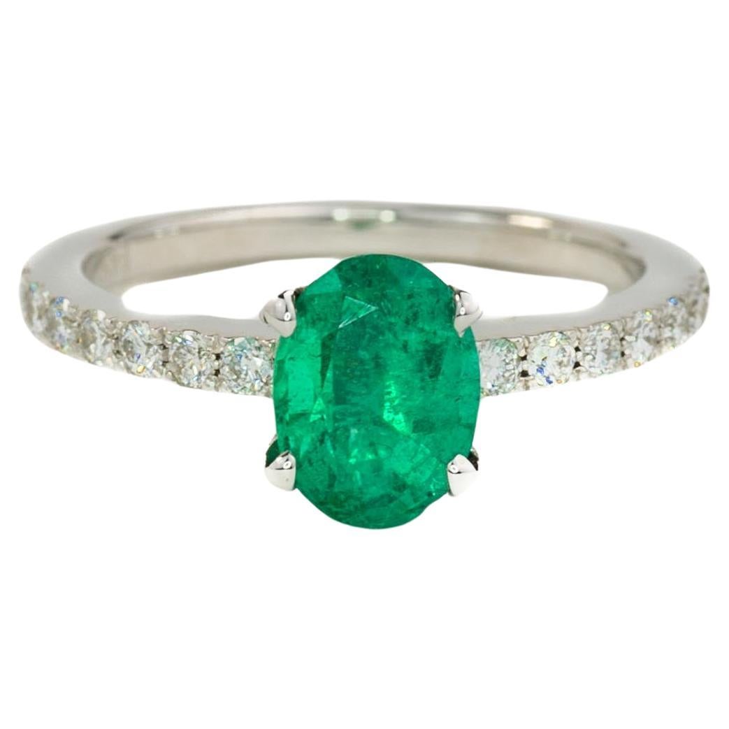Oval Emerald Engagement Ring, White gold, Solitaire For Sale