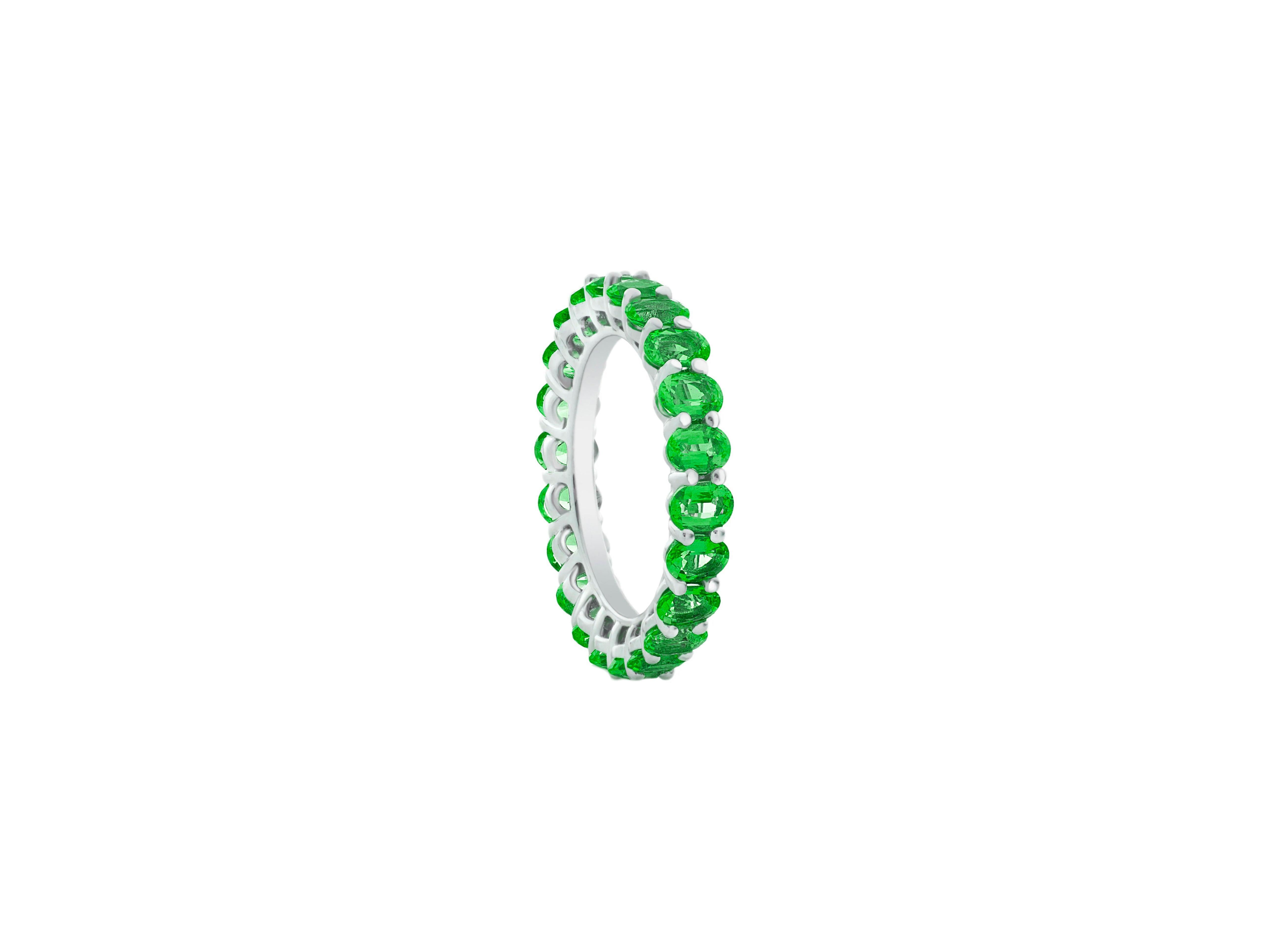 For Sale:  Oval Emerald Full Eternity Wedding Band 3
