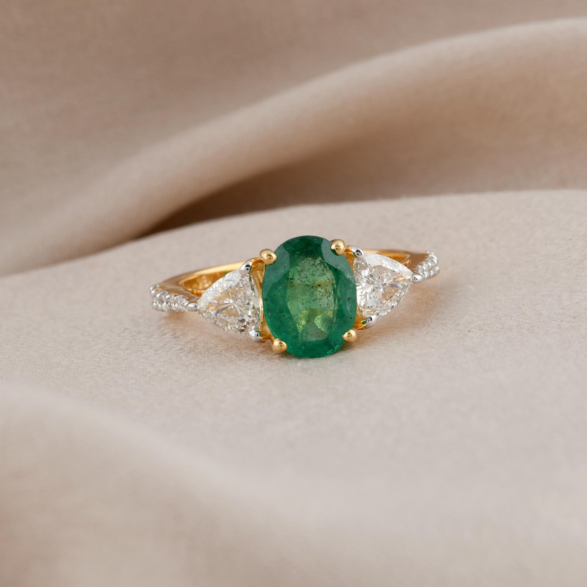 Modern Oval Emerald Gemstone Ring Diamond 18 Karat Yellow Gold Handmade Fine Jewelry For Sale
