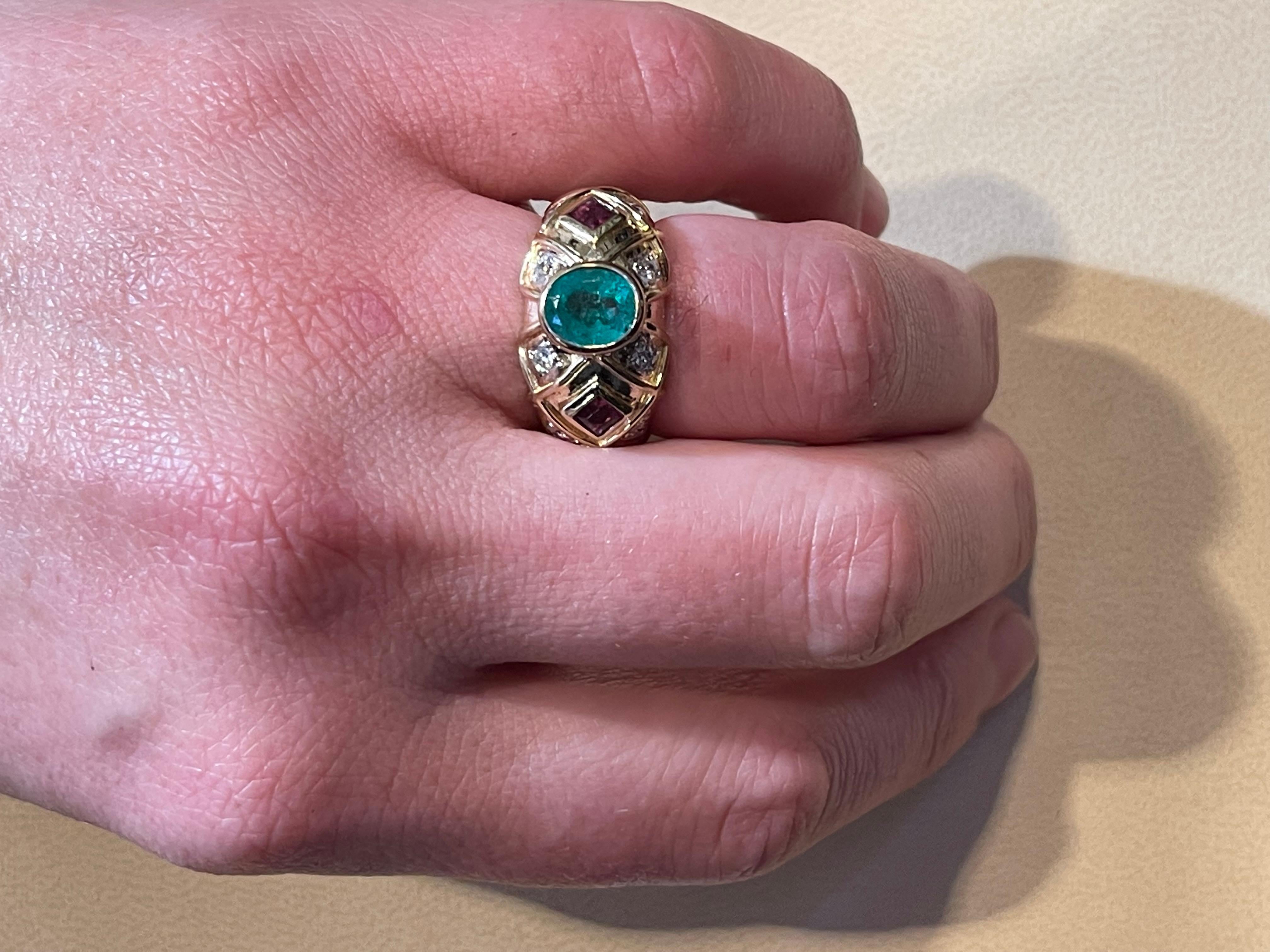Oval Emerald , Pink Tourmaline  Diamond Ring 18 Karat Yellow Gold,  Size 6.5 For Sale 1