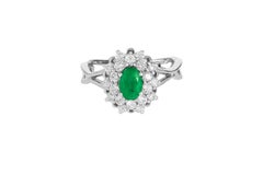 Oval emerald ring