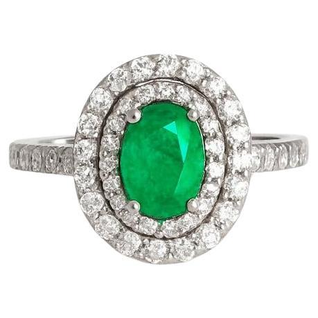 Oval emerald ring