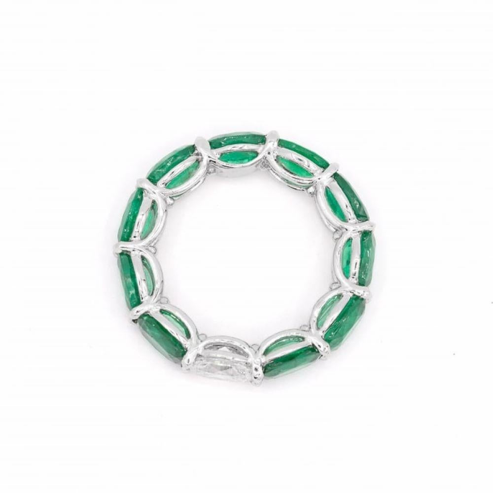 Set von 3 Ringen aus Platin mit ovalem Smaragd, Rubin, Saphir und Diamant Herren im Angebot