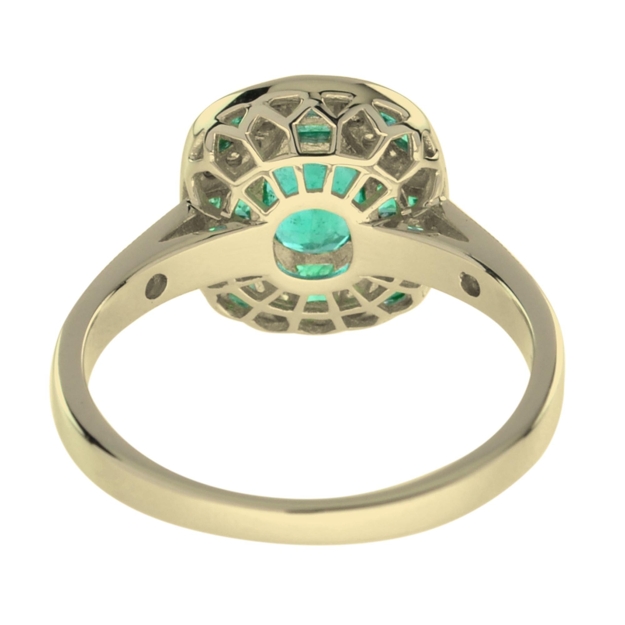 Bague de style Art déco en or jaune 18 carats avec émeraude ovale et diamant Neuf - En vente à Bangkok, TH