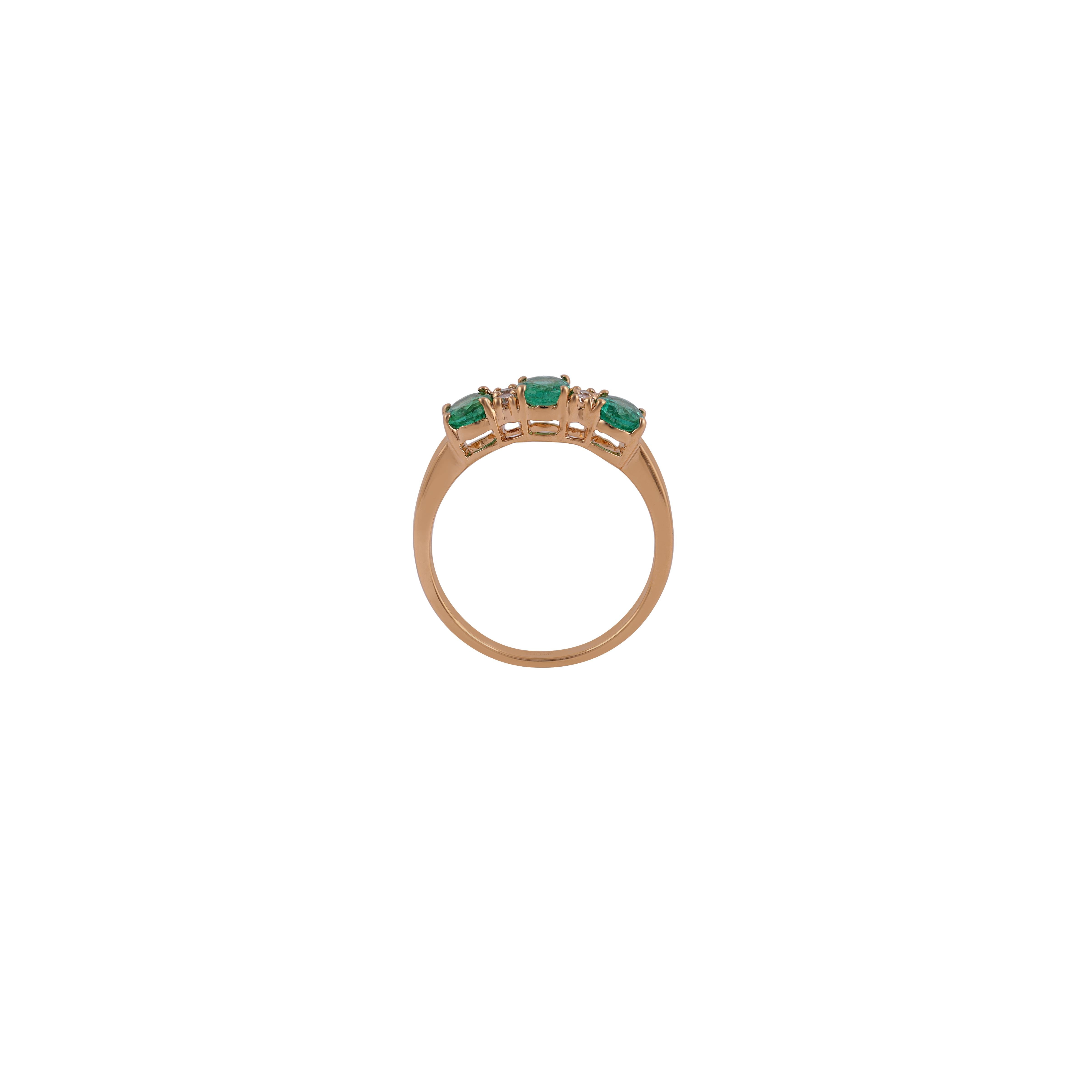 Romantic Oval Emeralds 0.94 Carat & Diamonds Ring Set in 18k Yellow Gold For Sale