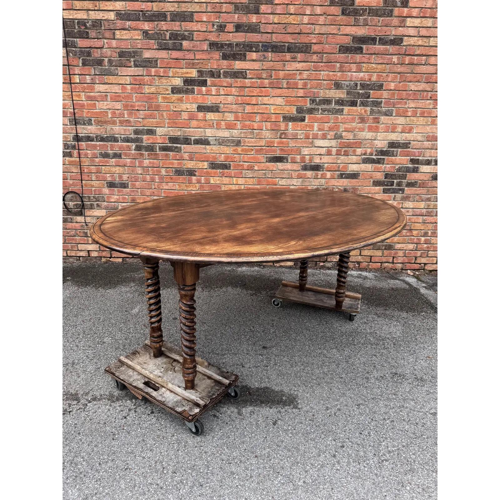 Oval English Dining Table In Good Condition For Sale In Nashville, TN