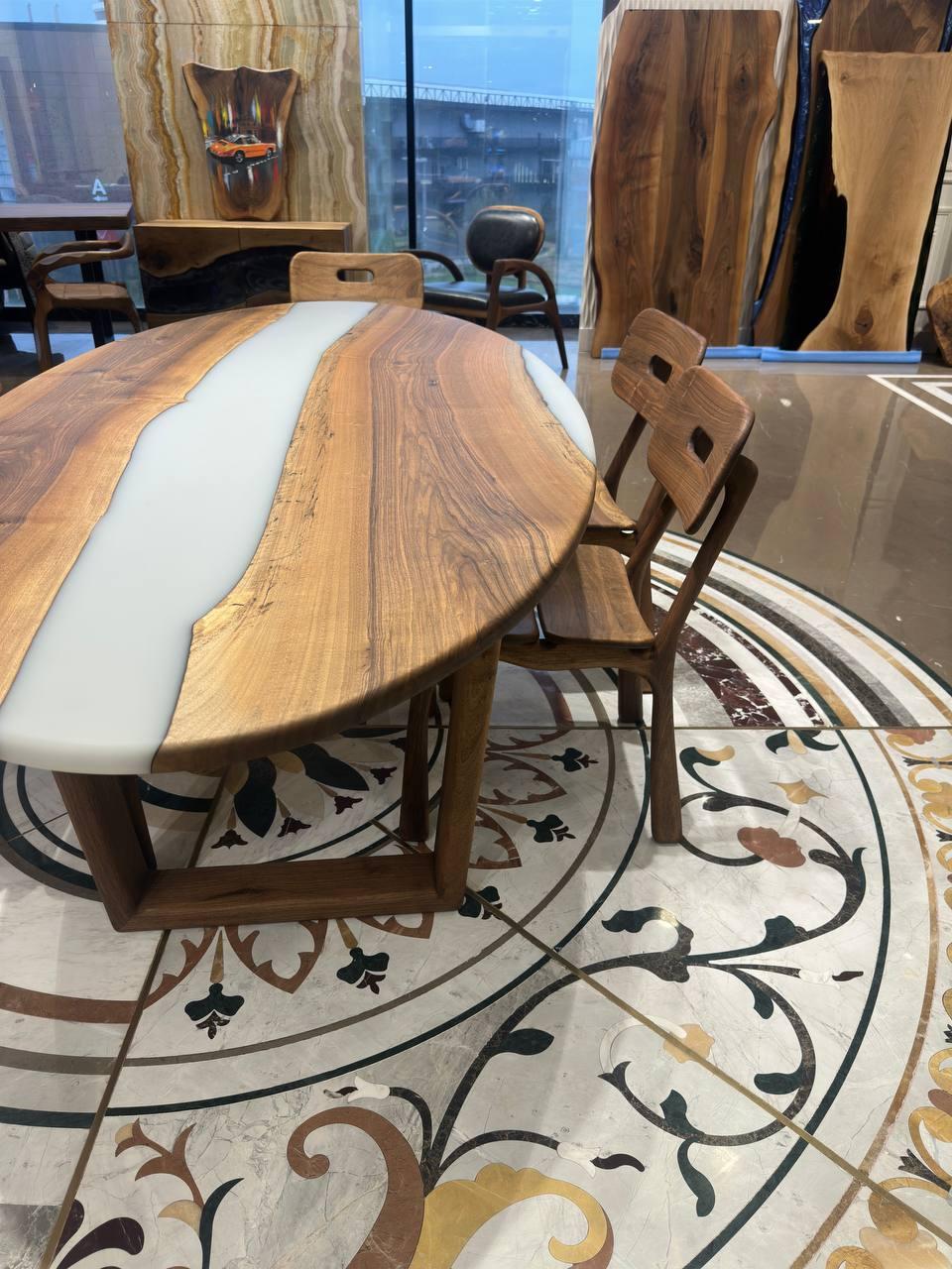 Tavolo da pranzo ovale in resina epossidica - Tavolo in Wood Wood con bordo vivo - Tavolo epossidico grigio In condizioni Nuovo in vendita a İnegöl, TR