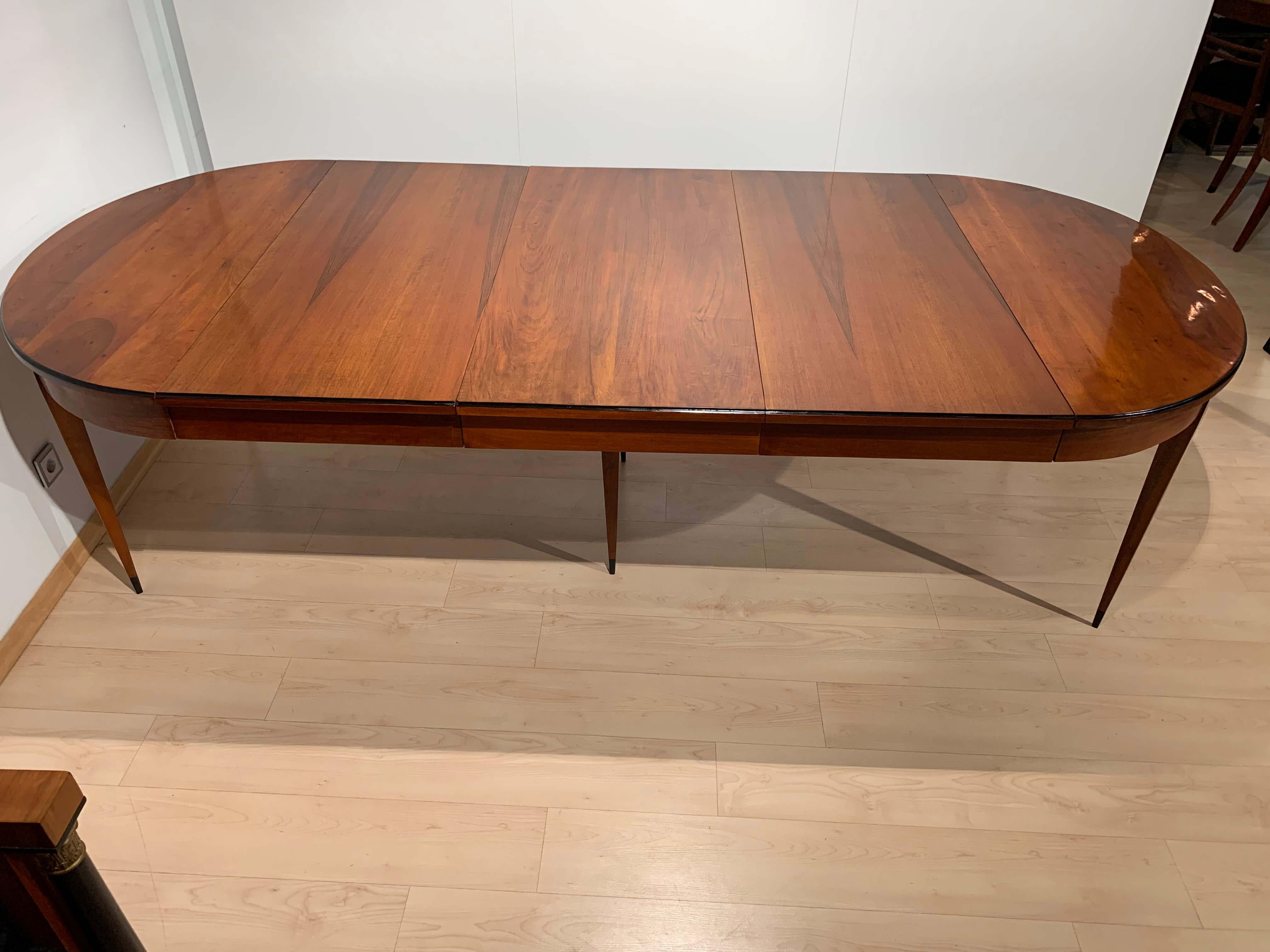 Oval Expandable Dining Table, Restauration, Walnut, France, circa 1820 10