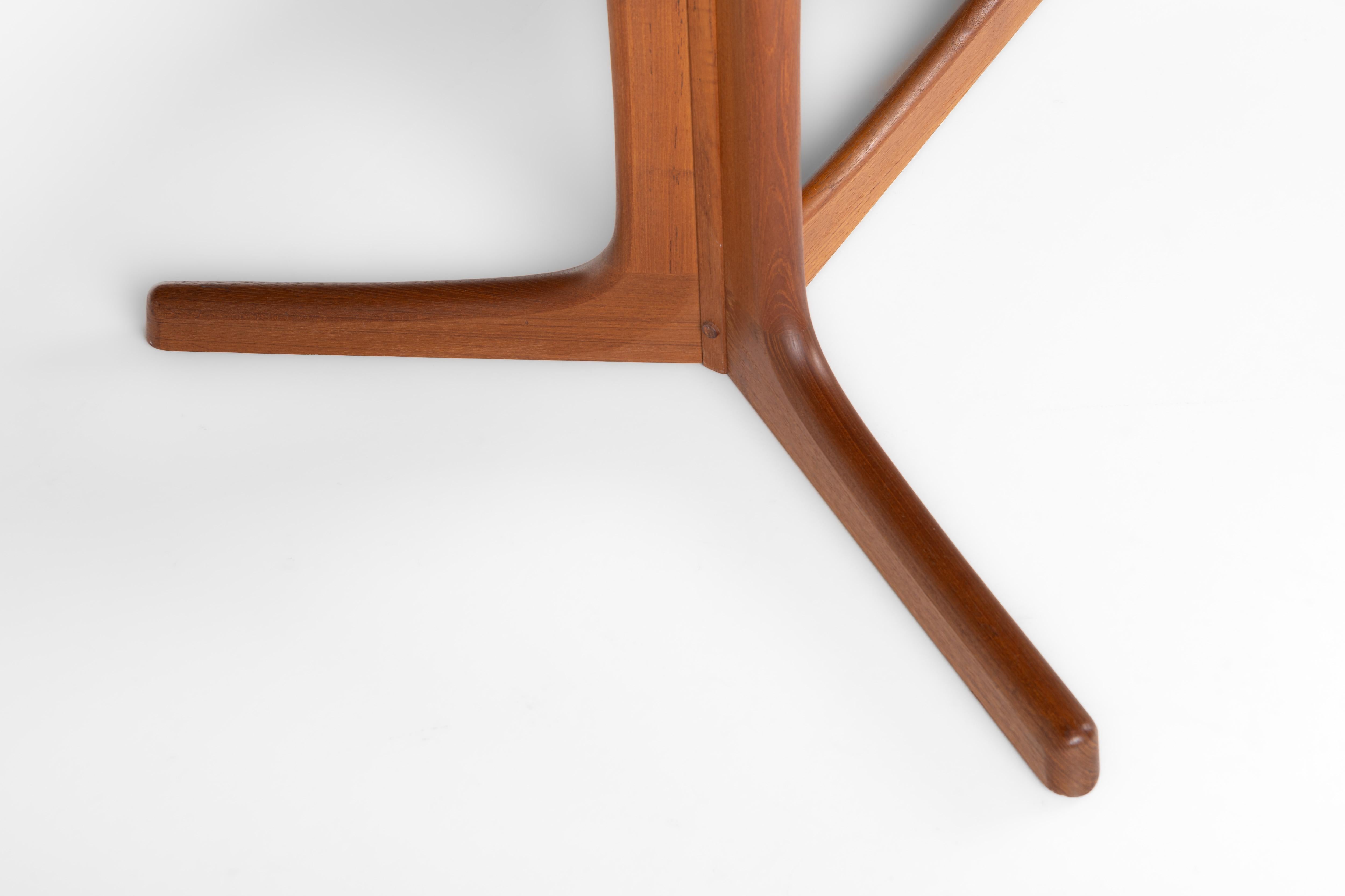 Oval Extendable Dining Table in Teak from Dyrlund, 1970s 3