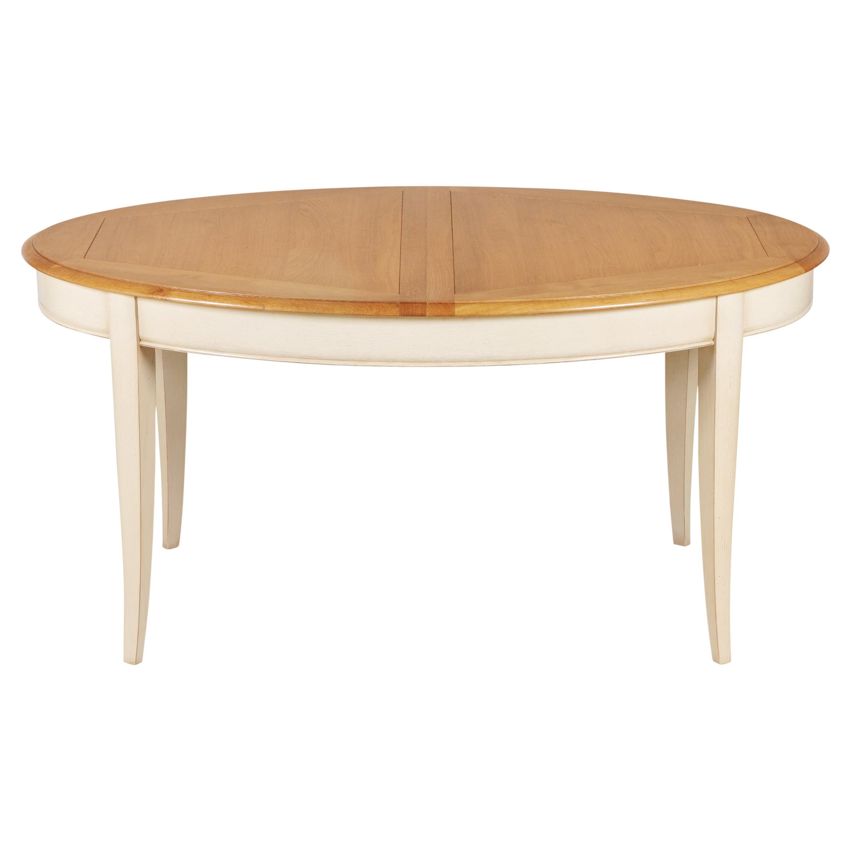 Oval Extensible Dining Table in solid Oak, in a French Countryside Style   For Sale