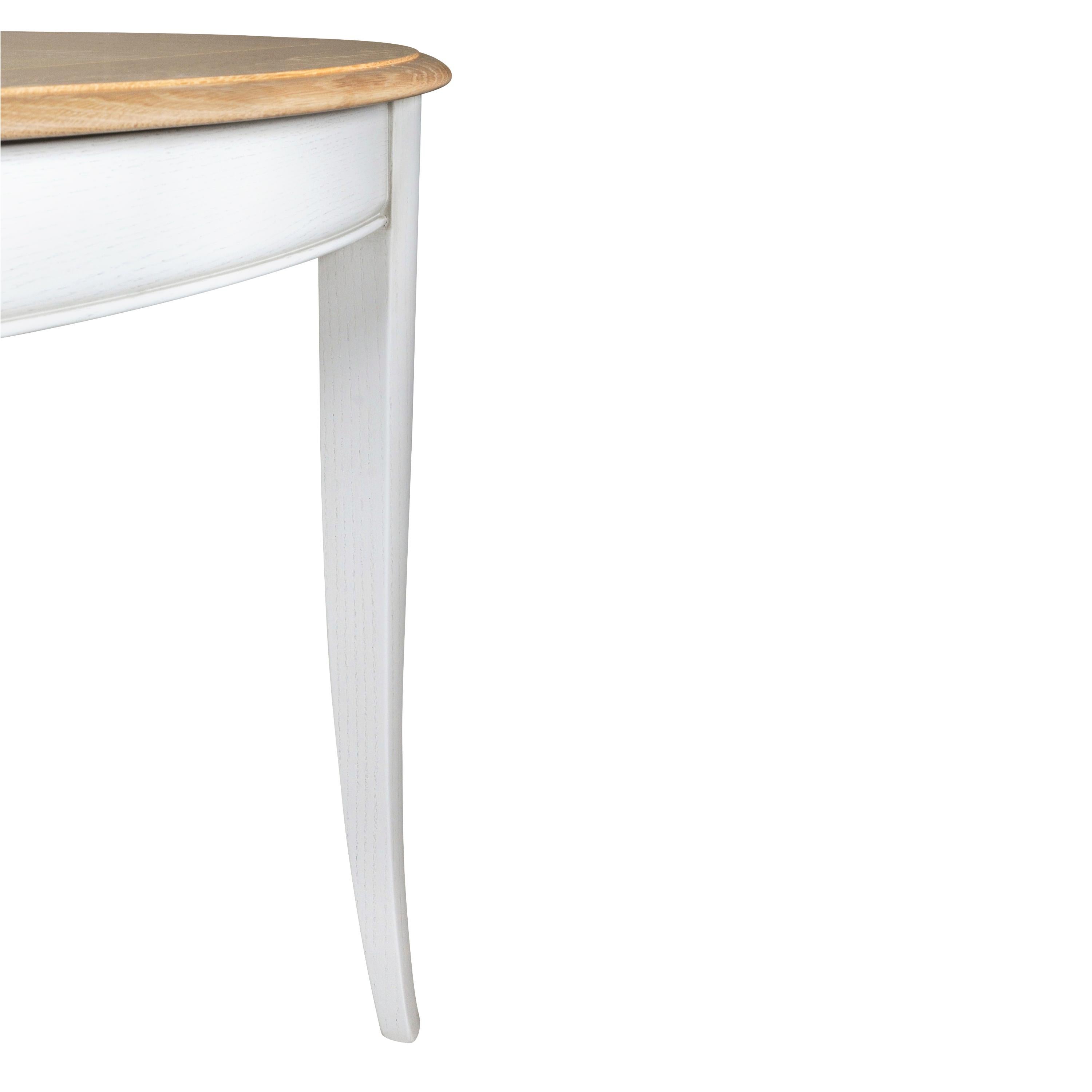Hand-Crafted French whitened & pearl-grey lacquered oval Table in Oak with 2 extensions For Sale