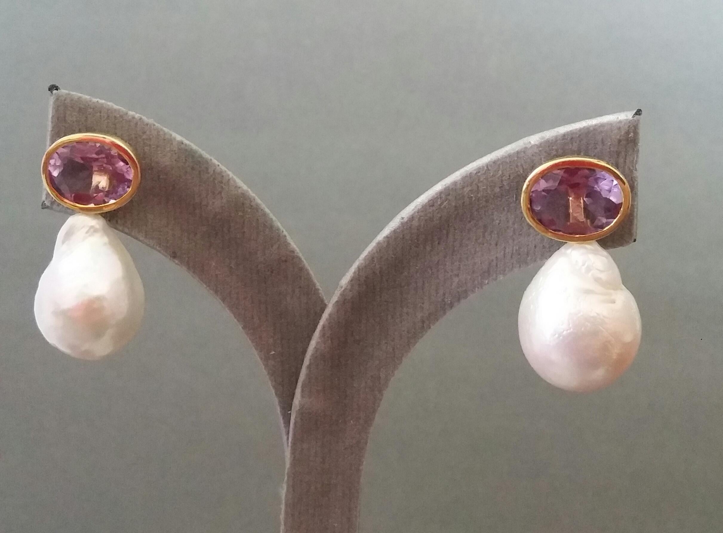 Oval Faceted Amethyst 14 Karat Yellow Gold Bezel Baroque Pearls Stud Earrings For Sale 1