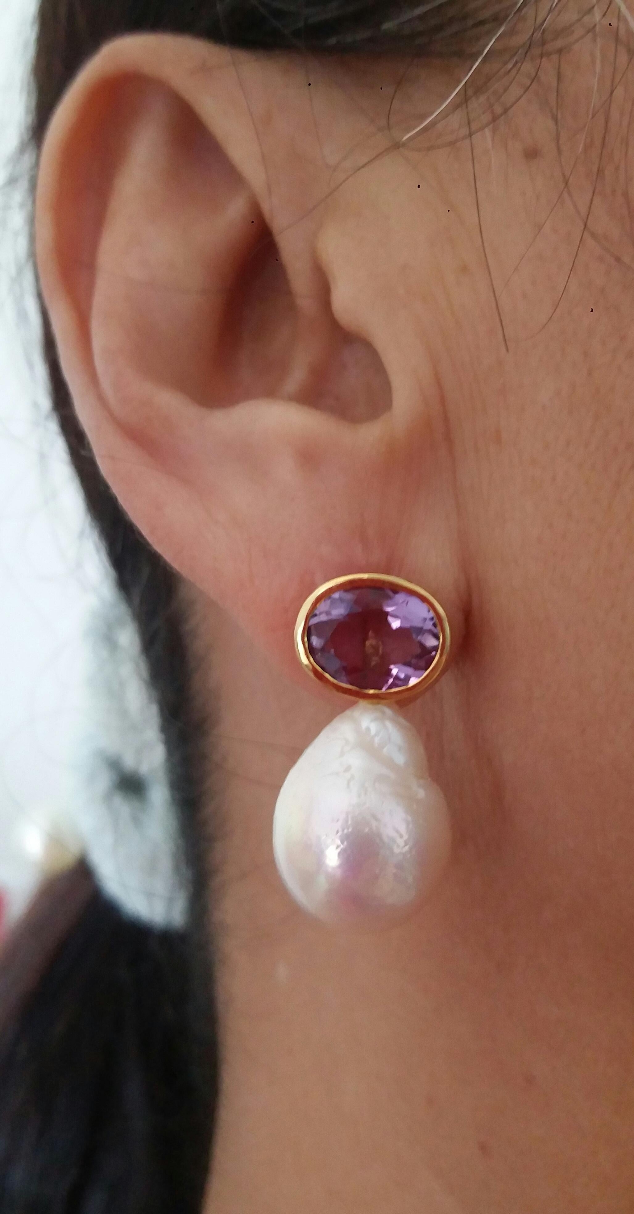 Oval Faceted Amethyst 14 Karat Yellow Gold Bezel Baroque Pearls Stud Earrings For Sale 4