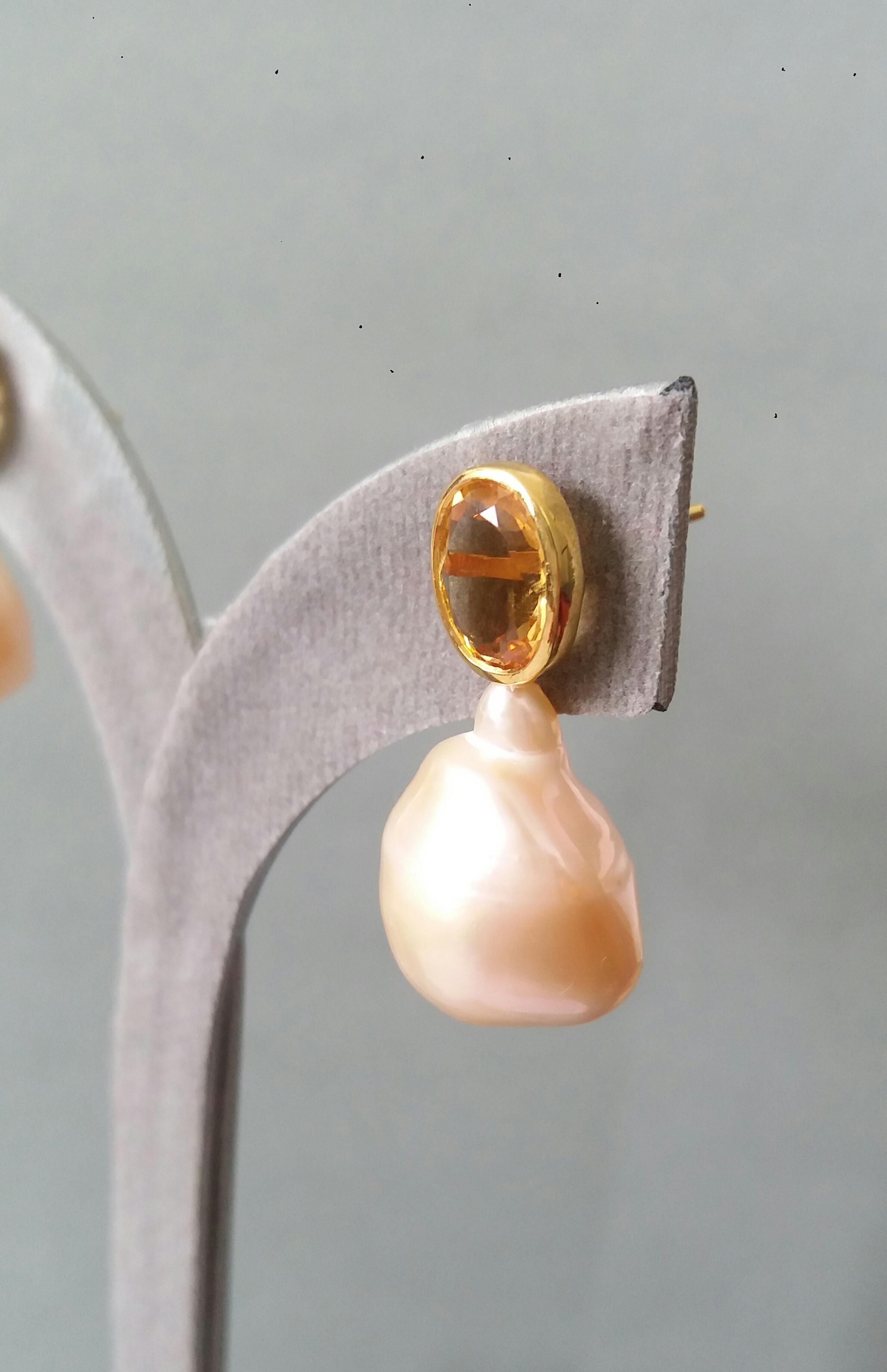 Oval Faceted Cognac Color Citrine Cream Baroque Pearl Yellow Gold Stud Earrings For Sale 2