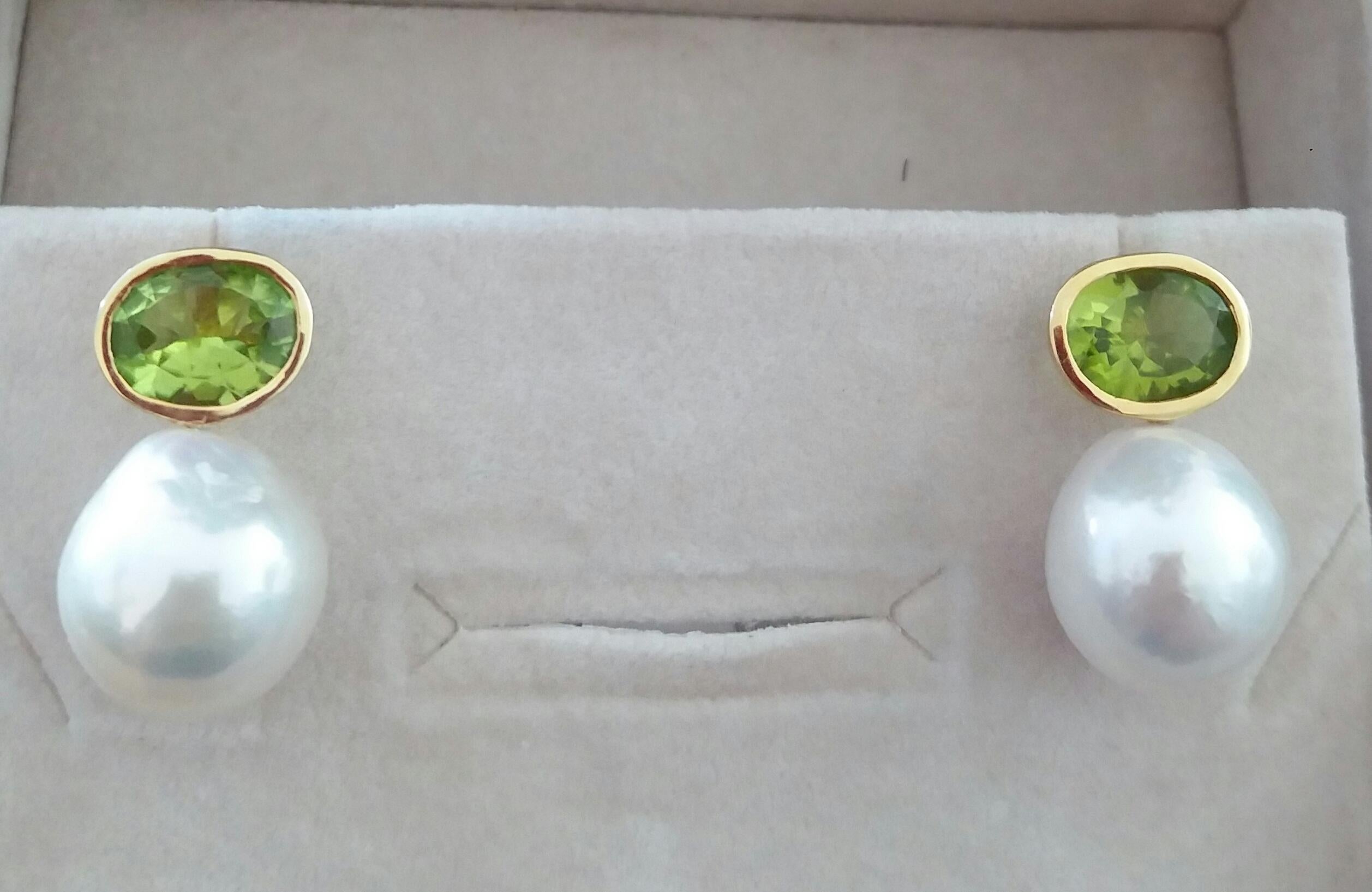 Oval Faceted Peridot 14 Karat Yellow Gold Bezel Baroque Pearls Stud Earrings For Sale 6