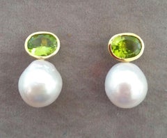 Oval Faceted Peridot 14 Karat Yellow Gold Bezel Baroque Pearls Stud Earrings