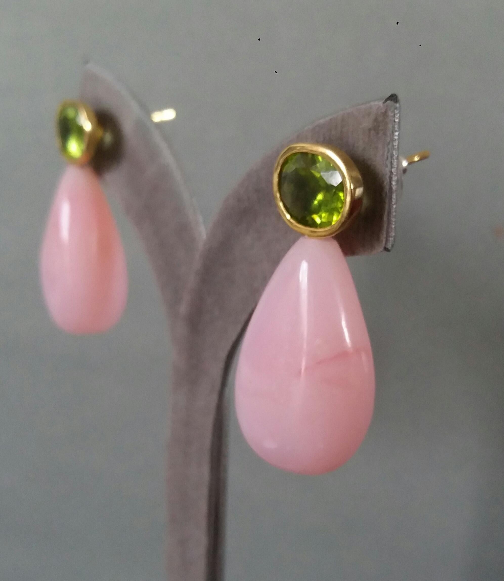 Oval Faceted Peridot 14 Karat Yellow Gold Bezel Pink Opal Plain Drops Earrings For Sale 7