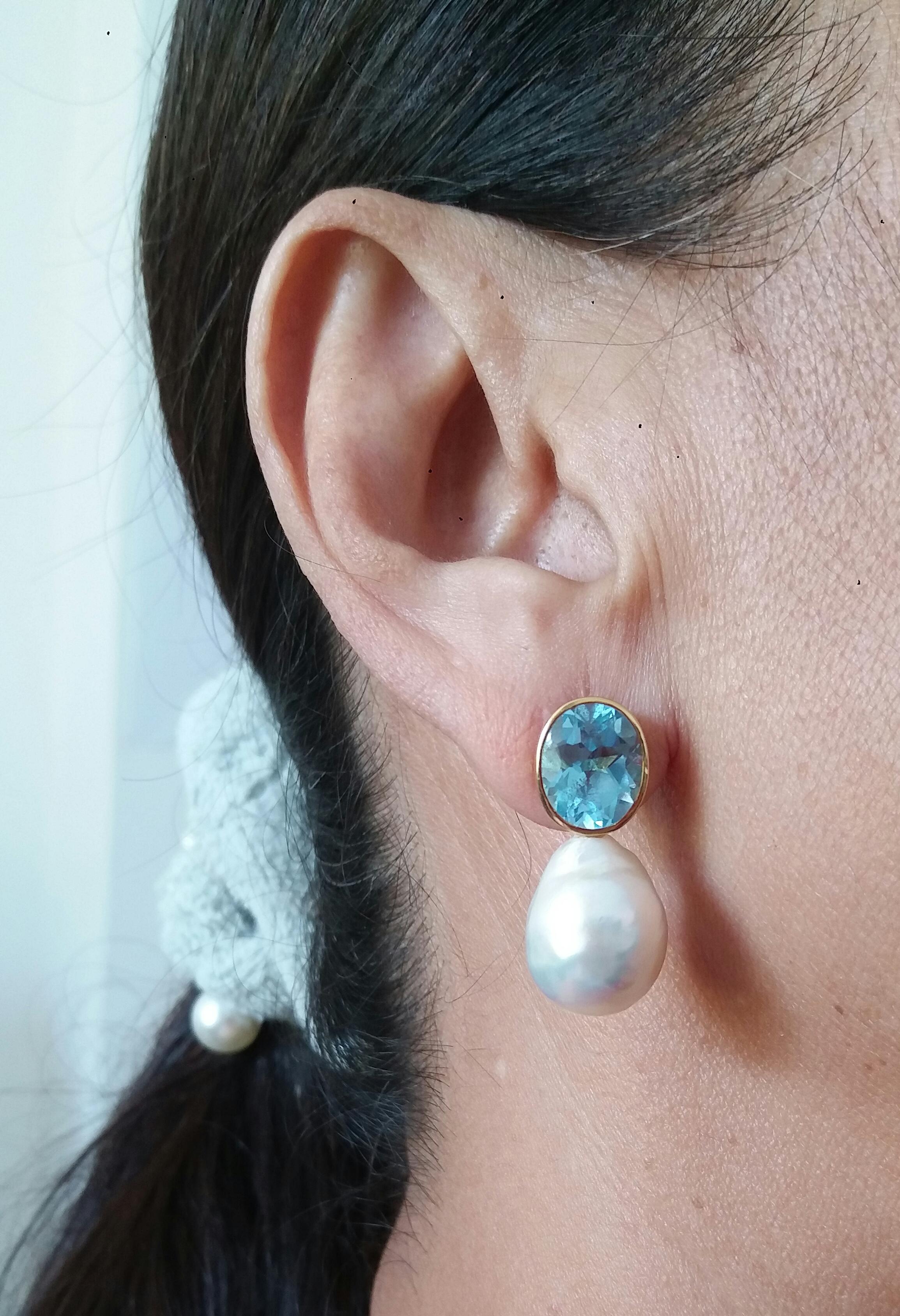 Pendientes ovalados facetados de topacio azul celeste y oro blanco en forma de pera con perlas barrocas en venta 7