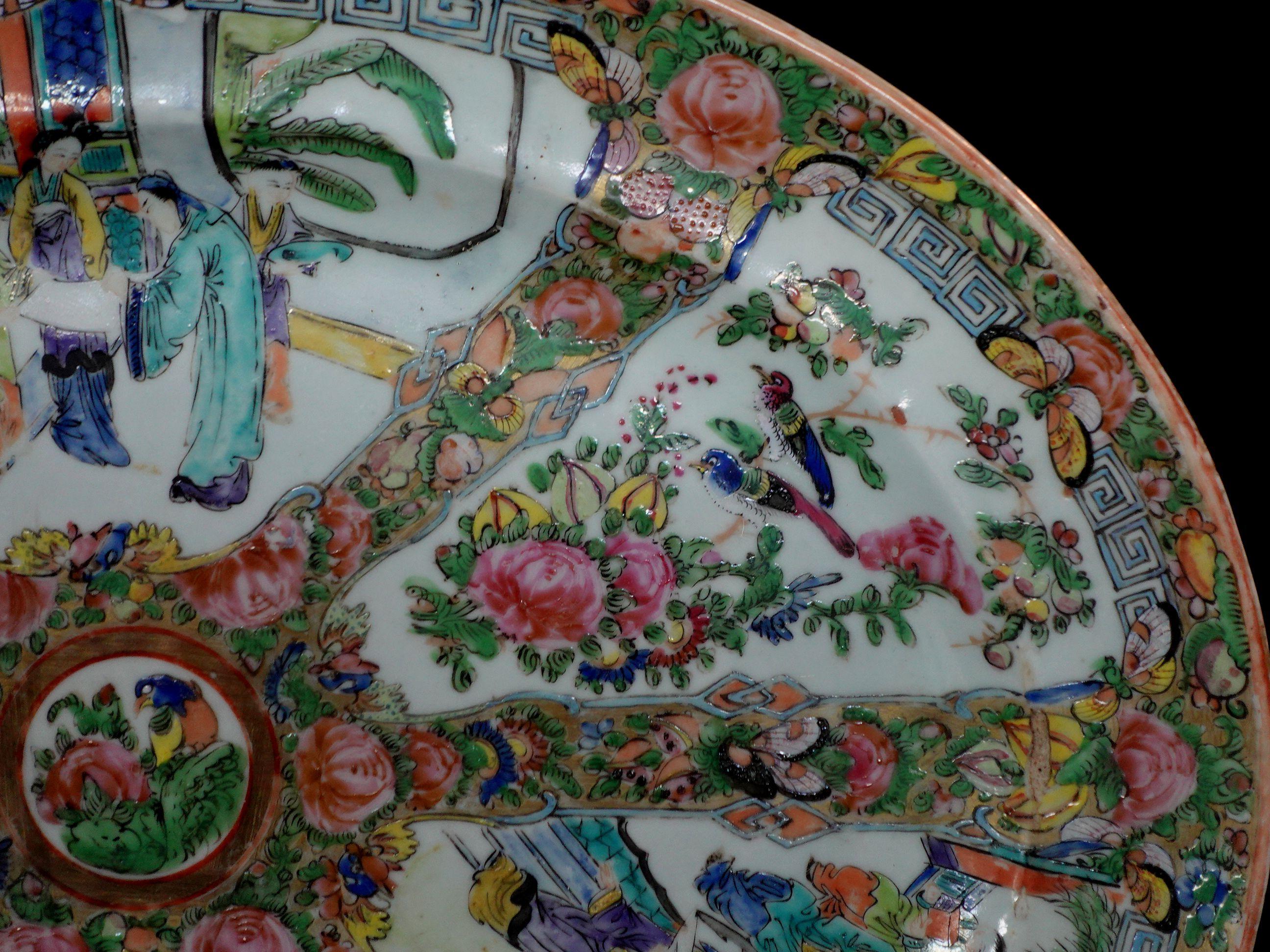 Hand-Crafted Oval Famille Rose Export Porcelain Platter, 19th Century