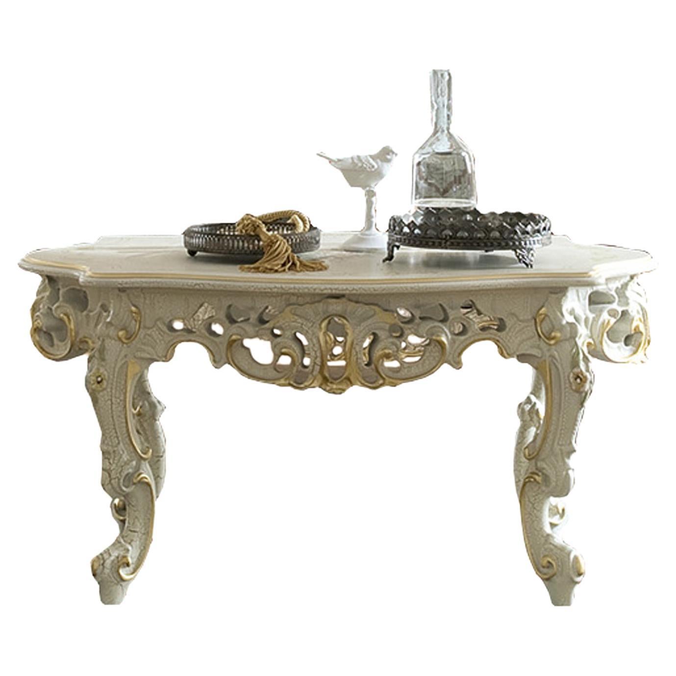 Table basse ovale figurative avec finition ivoire et détails en feuilles d'or par Modenese