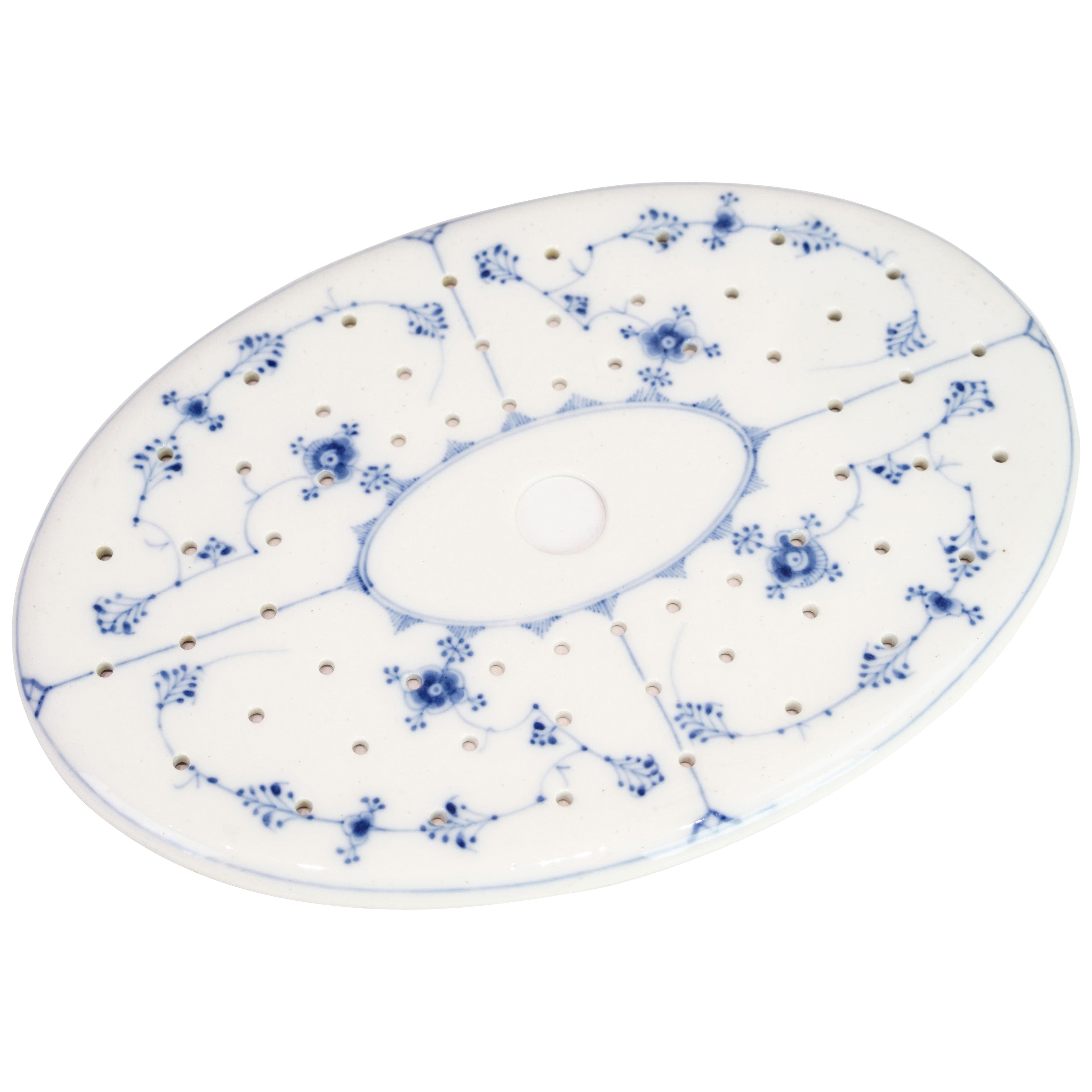 Assiette ovale de pêcheur Déc. 1/110 By Royal Copenhagen en vente