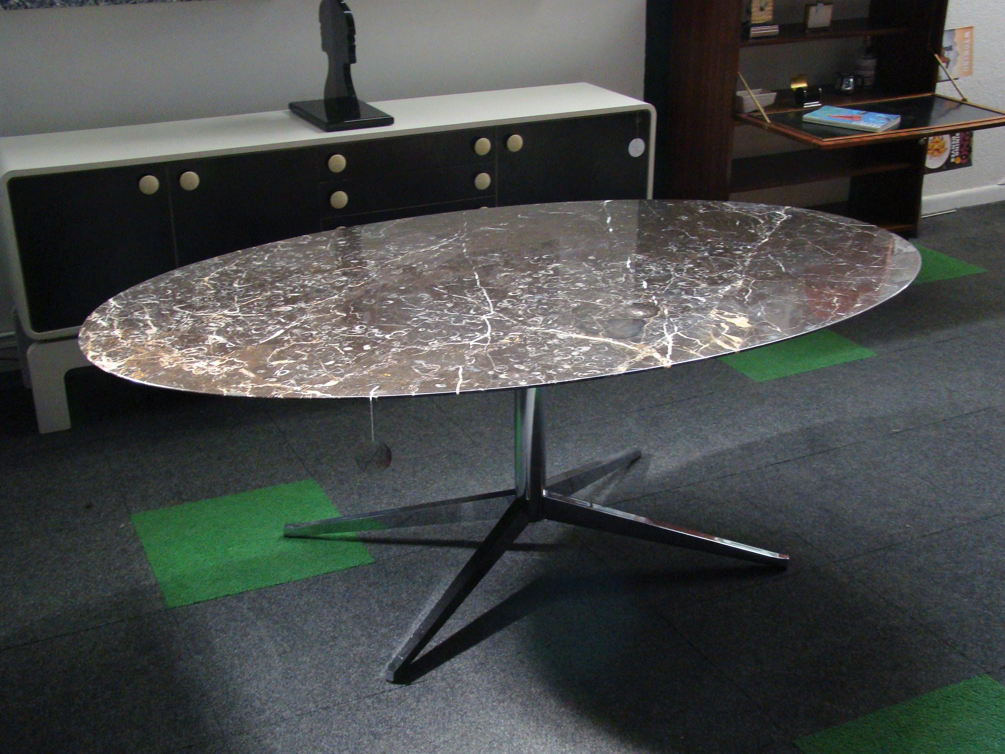 Oval Florence Knoll Table/Desk in Chrome with Black Malochite Marble, circa 1972 5