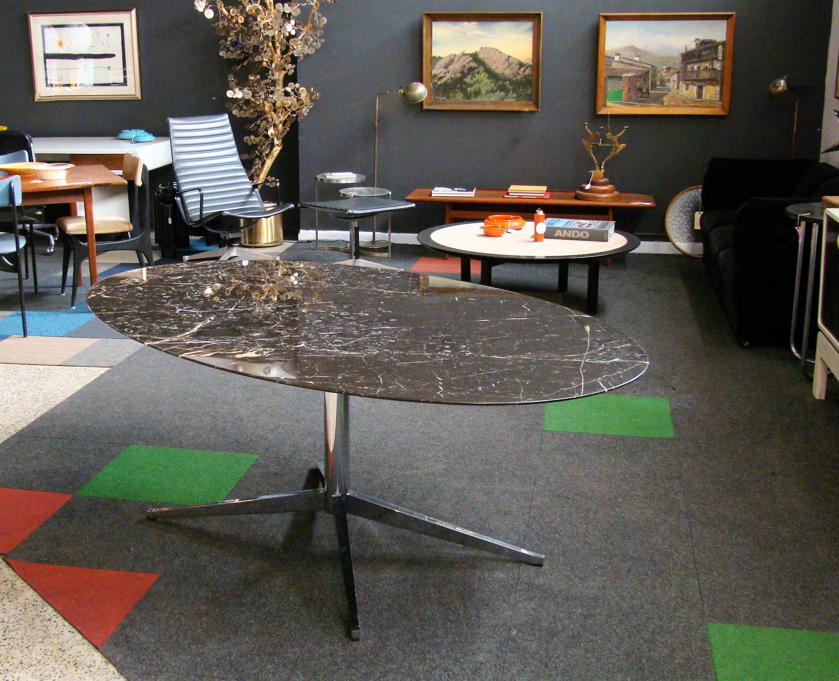 Oval Florence Knoll Table/Desk in Chrome with Black Malochite Marble, circa 1972 In Good Condition In Denver, CO