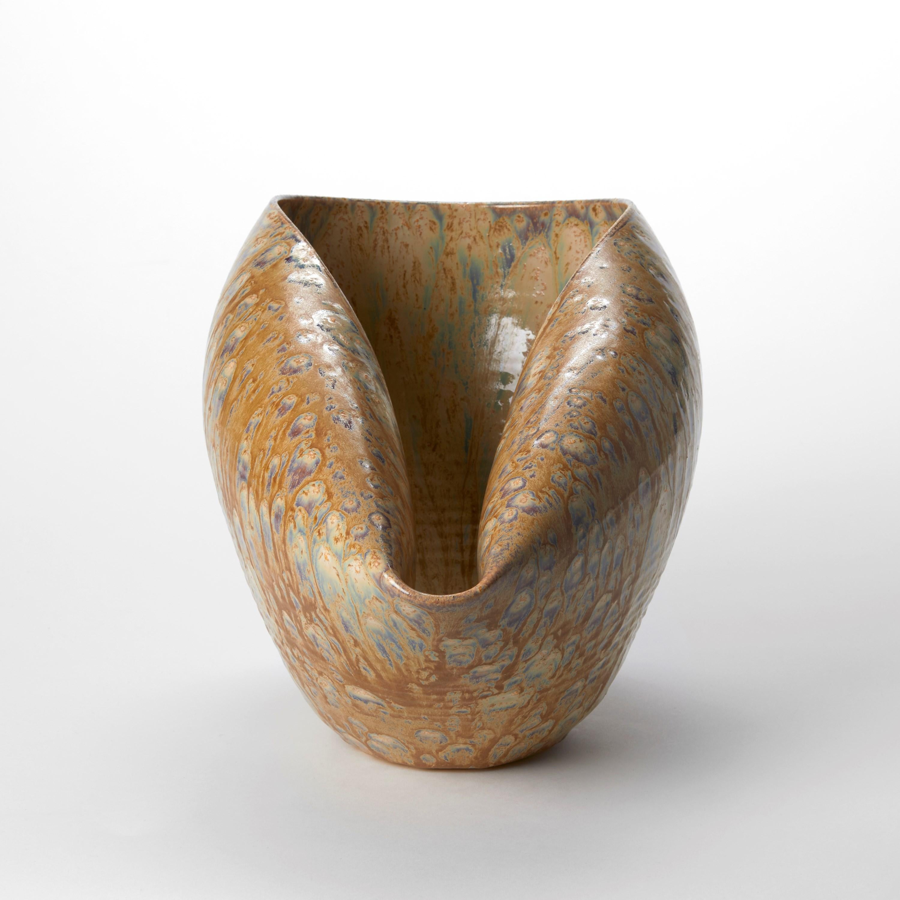 XXI secolo e contemporaneo Forma ovale con smalto Desert Dusk n. 108, imbarcazione di Nicholas Arroyave-Portela in vendita