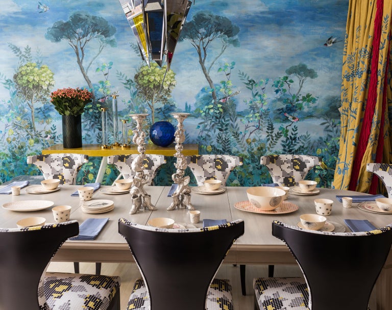 Oval French-Style Dining Table For Sale at 1stDibs