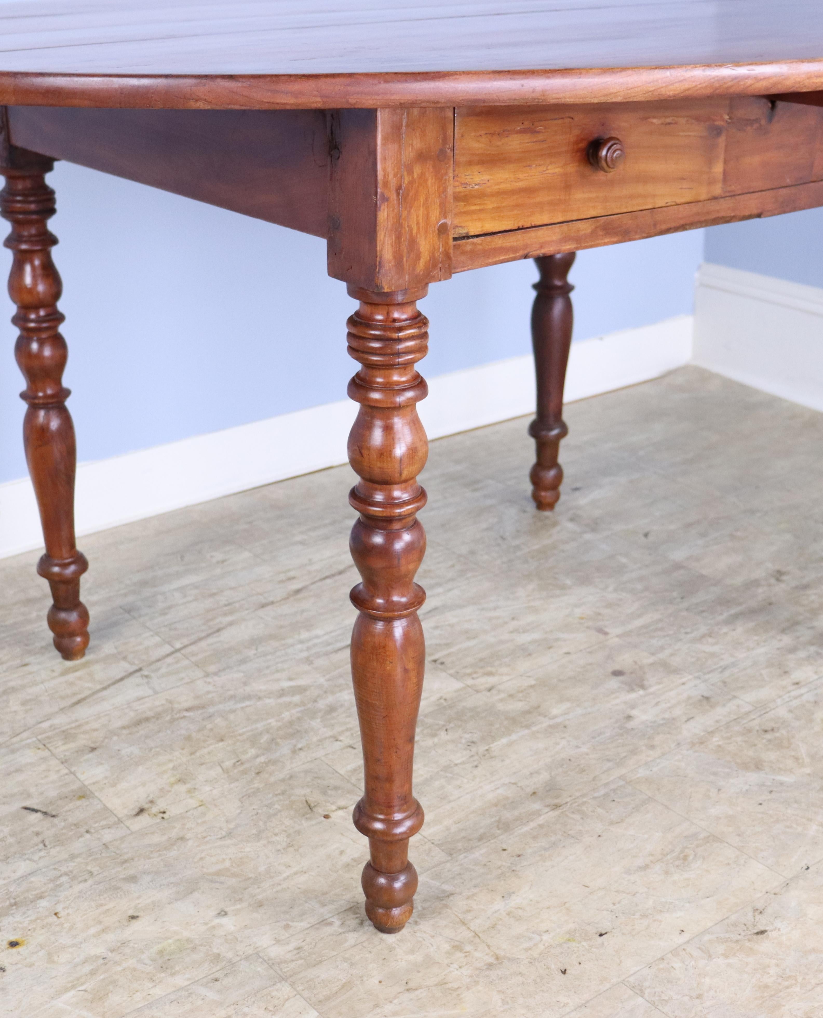 Oval Fruitwood Breakfast Table, Turned Legs In Good Condition For Sale In Port Chester, NY