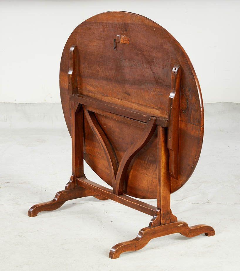 Table ovale en bois de fruitier pour vignobles en vente 5
