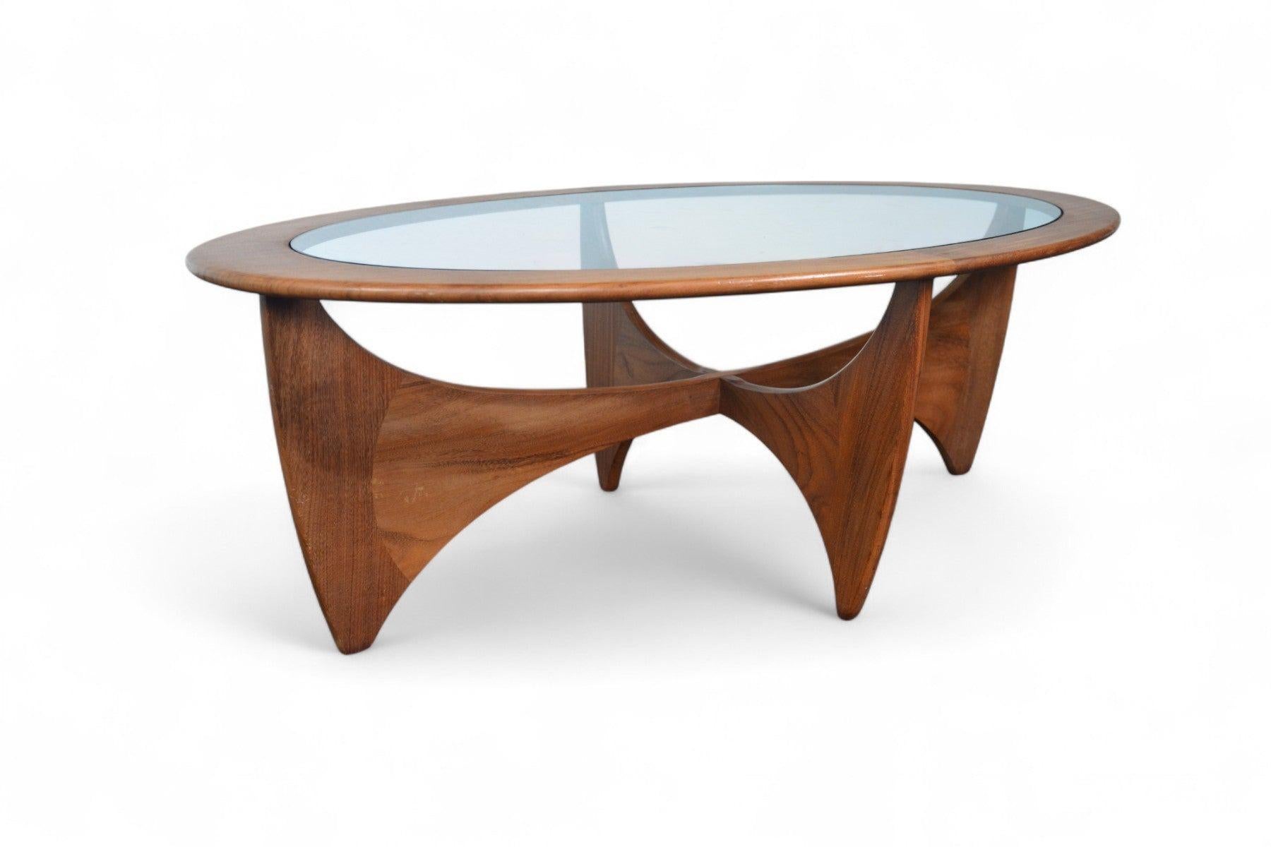 Ovaler G-Plan Astro Couchtisch in Afromosia im Angebot 1