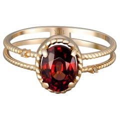  Ovaler Granatring aus 14k Gold