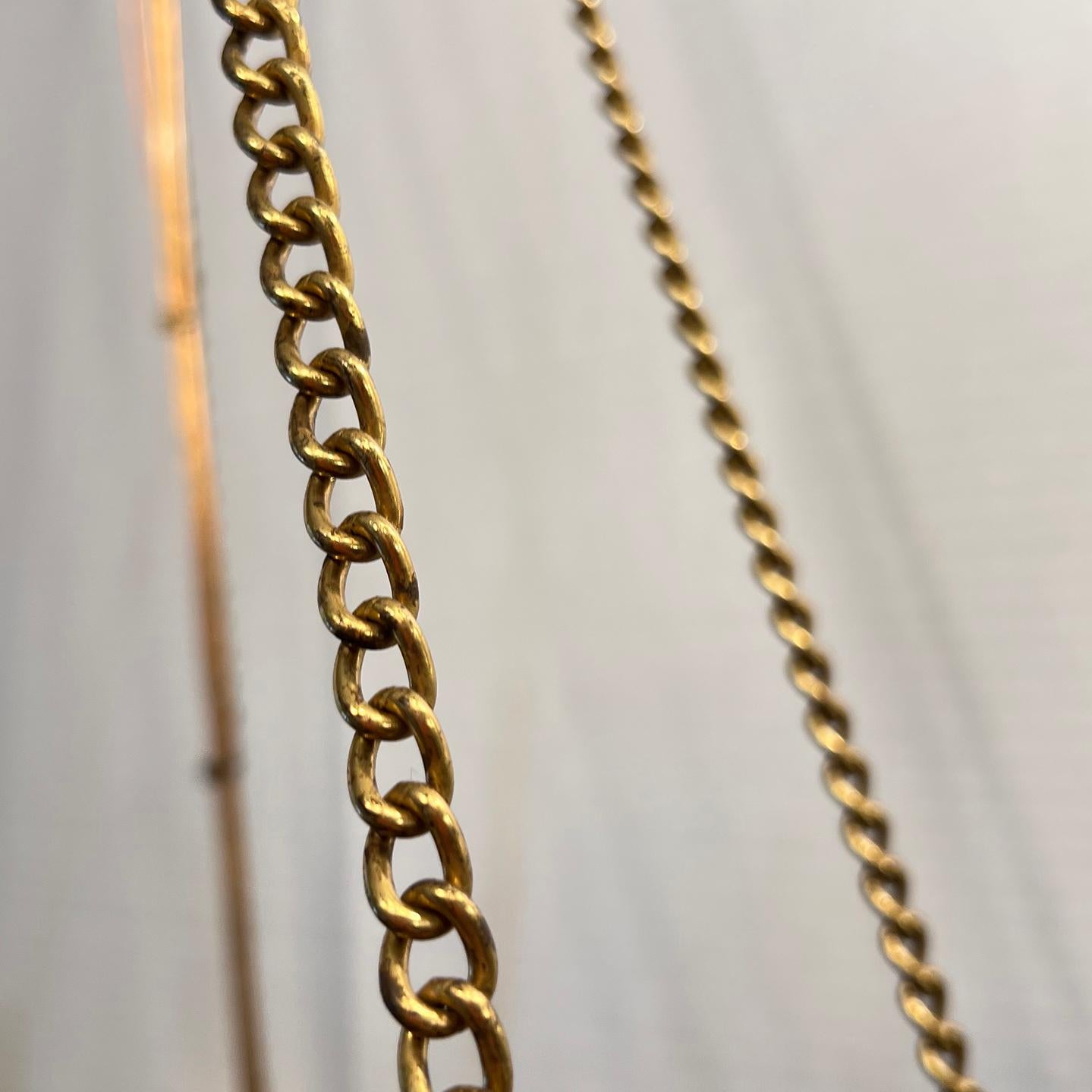 Français Lustre ovale en bronze doré en vente