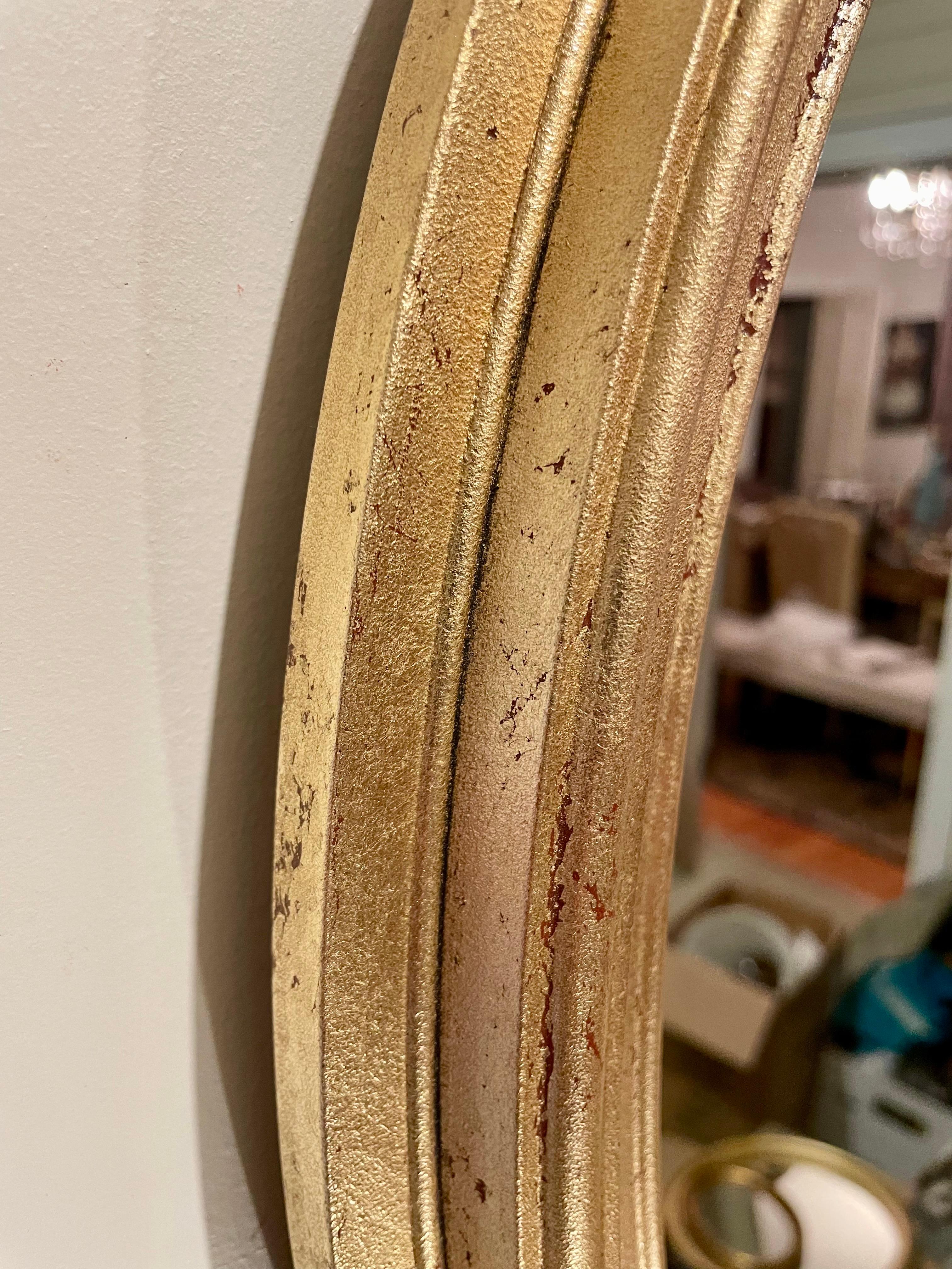 Oval Gilt Wood Mirror In Good Condition In New York, NY