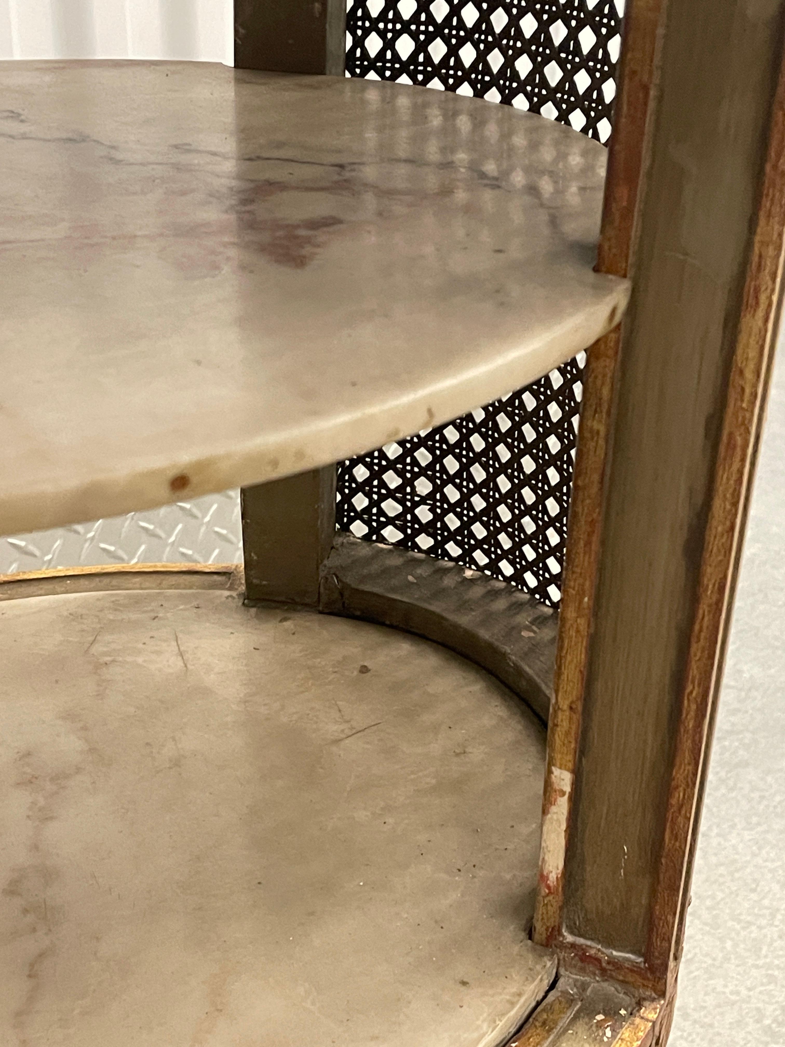 Canne Table d'appoint ovale en bois doré, Napoléon III 1860-70, bois et canne dorés en vente