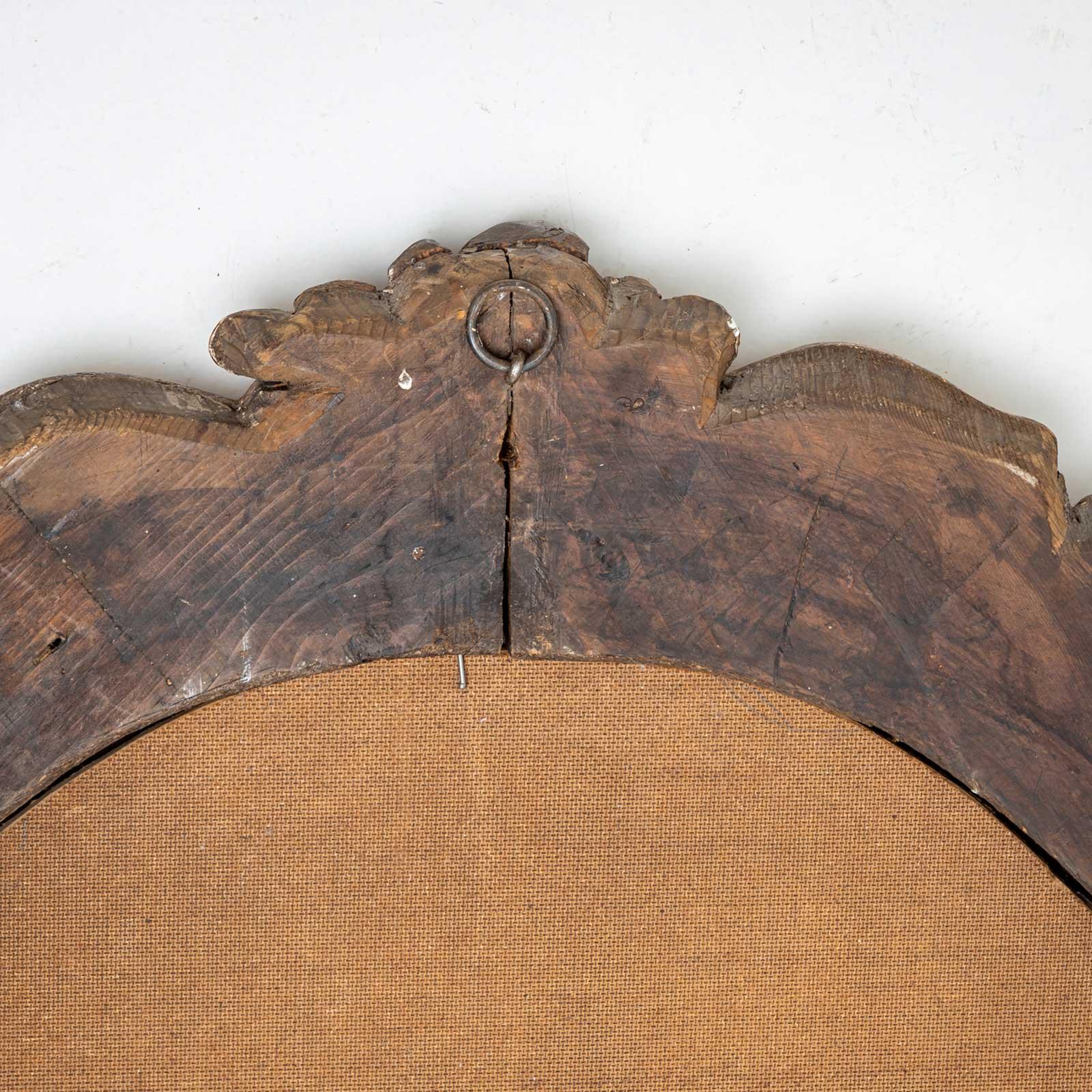 Européen Miroir ovale en bois doré, 20e siècle en vente