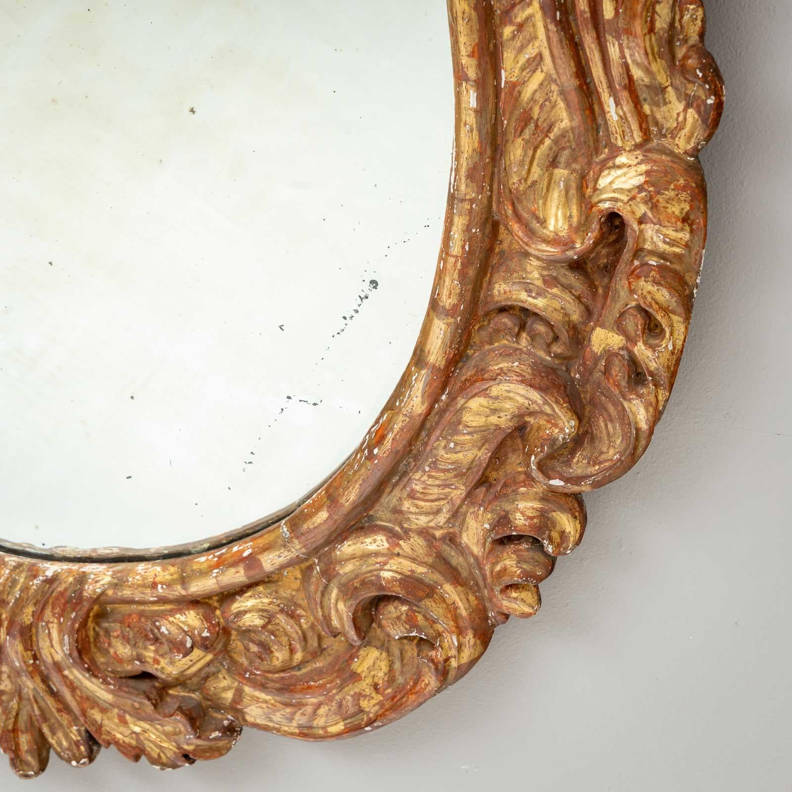 Miroir ovale en bois doré, 20e siècle en vente 1