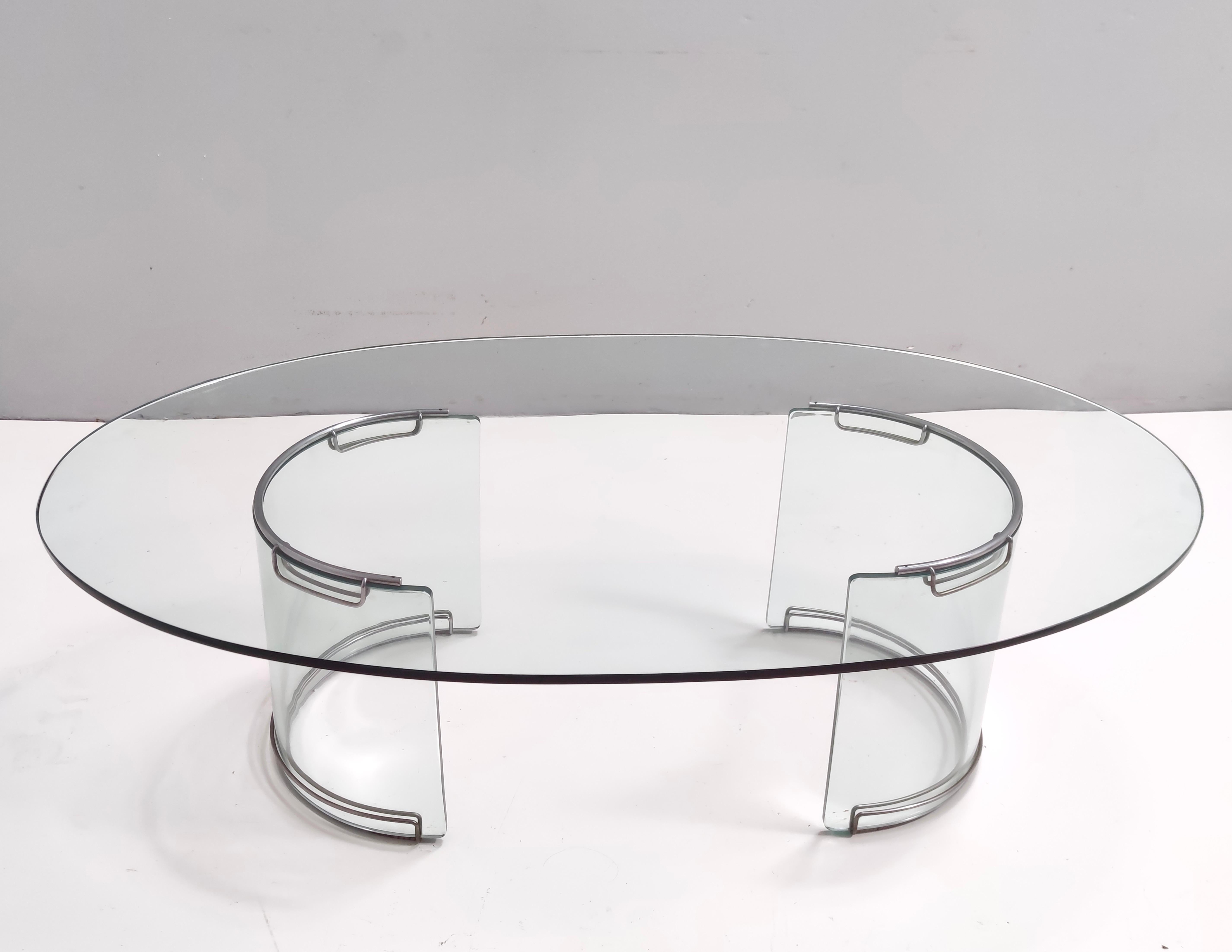 Oval Glass Coffee Table mod. Adam by Luigi Massoni for Gallotti & Radice, Italy In Excellent Condition For Sale In Bresso, Lombardy