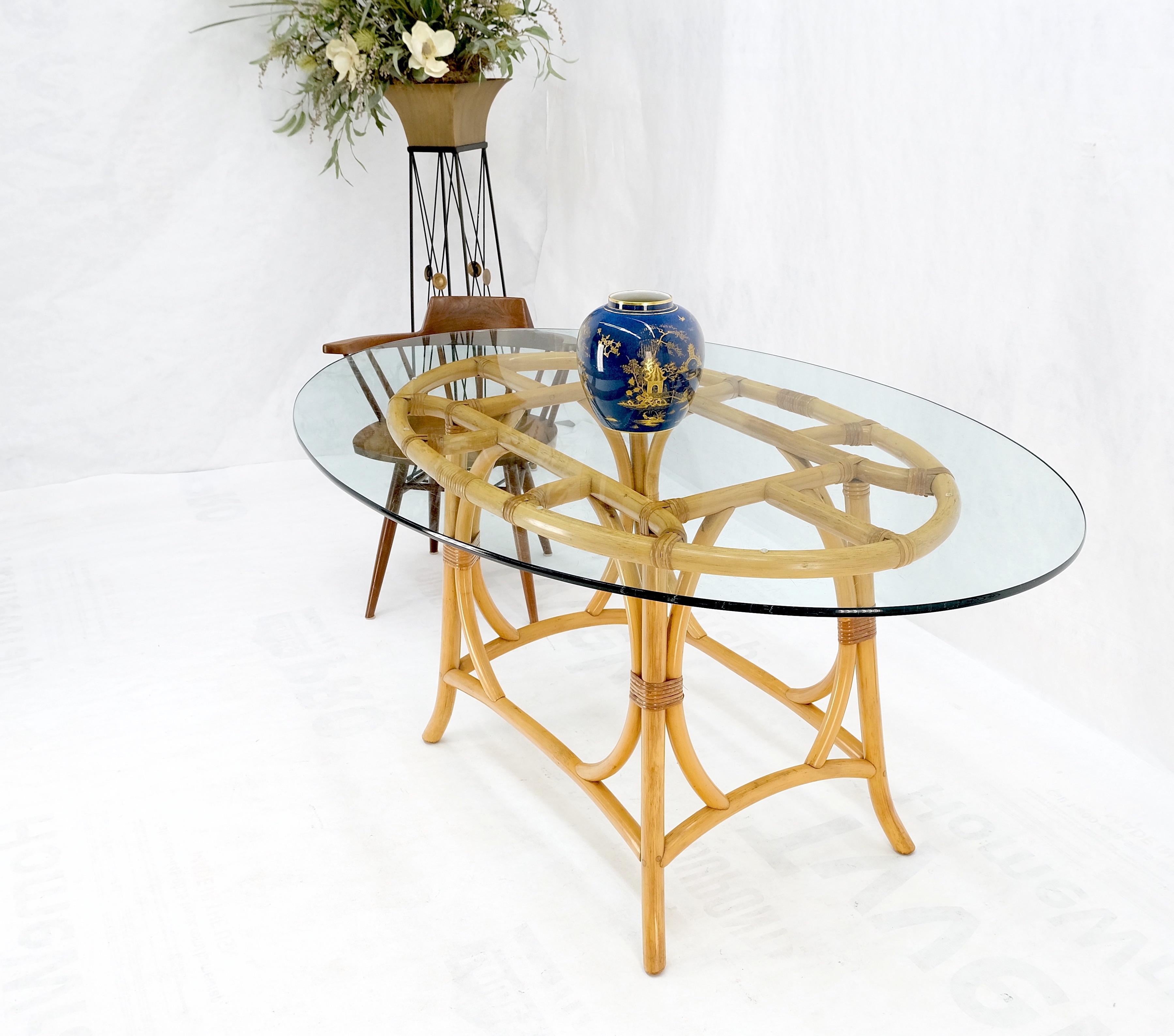 Oval Glass Top Bamboo Base Mid-Century Modern Dining Kitchen Table Mint! In Good Condition In Rockaway, NJ