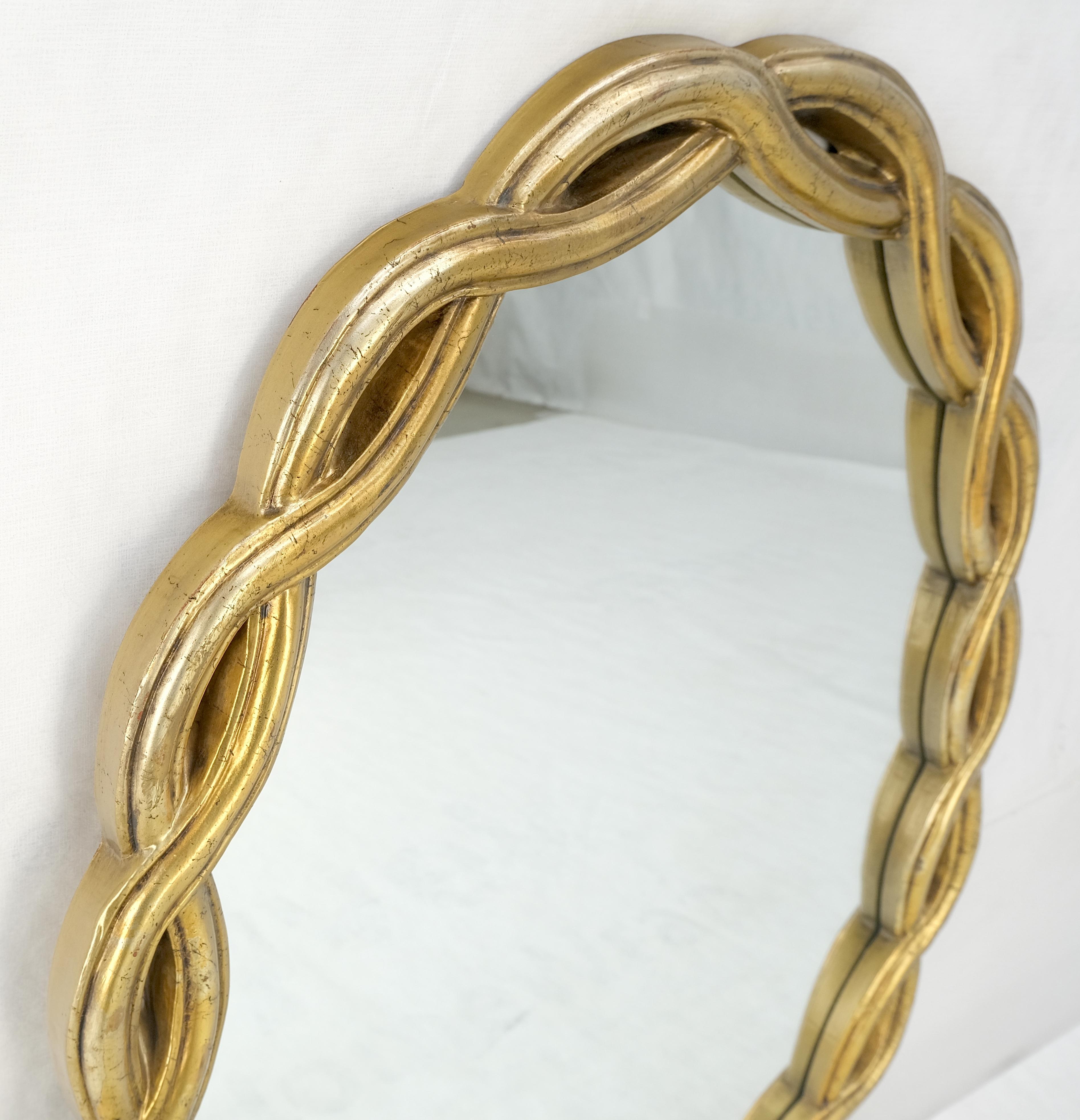 Espejo de pared ovalado con marco dorado estilo corteza de pastel Mid Century Modern MINT Moderno de mediados de siglo en venta