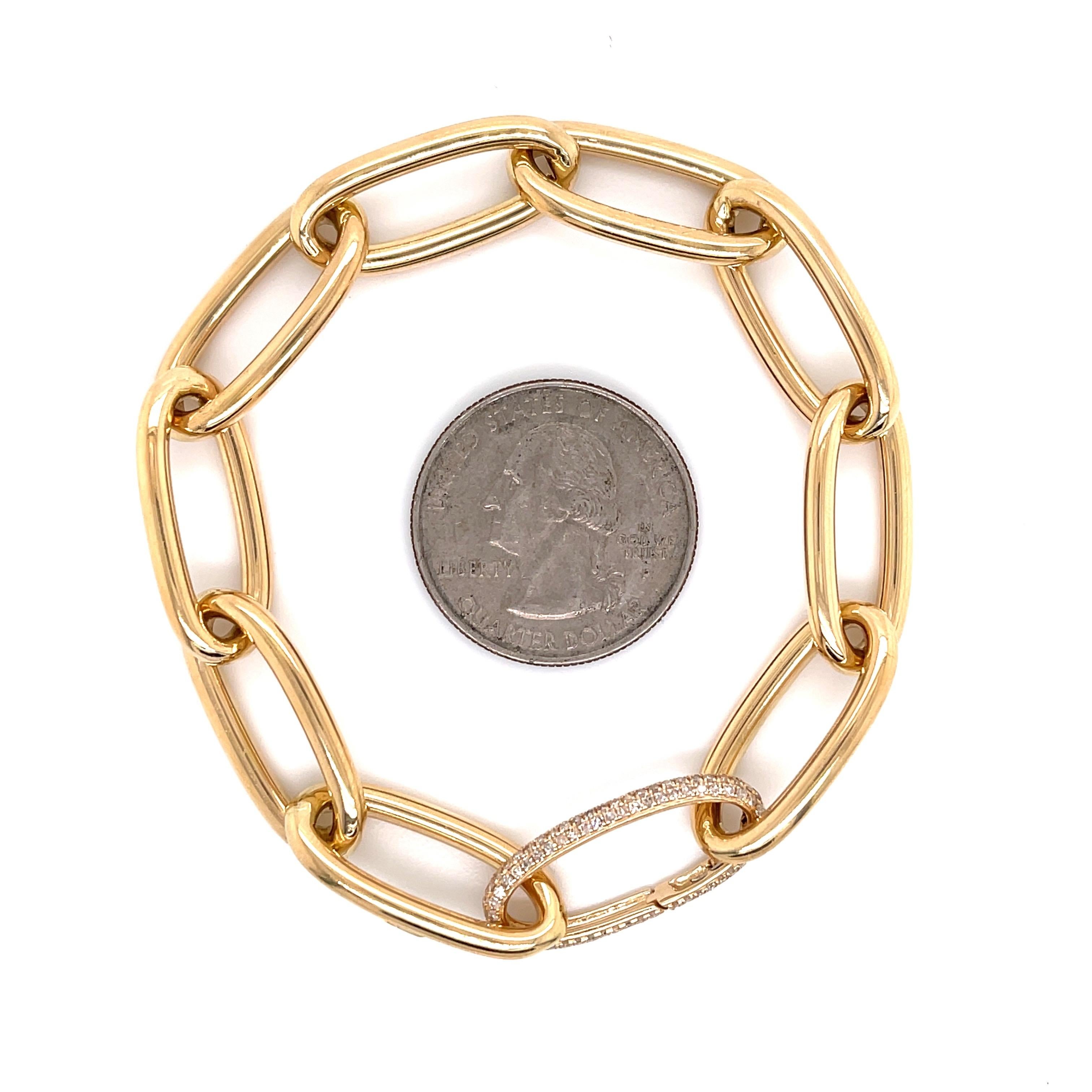 Beautiful Italian bracelet 
Oval shaped links 
Each link 7/8 of an inch and 3/8 of an inch wide
total weight 10.5 g. 