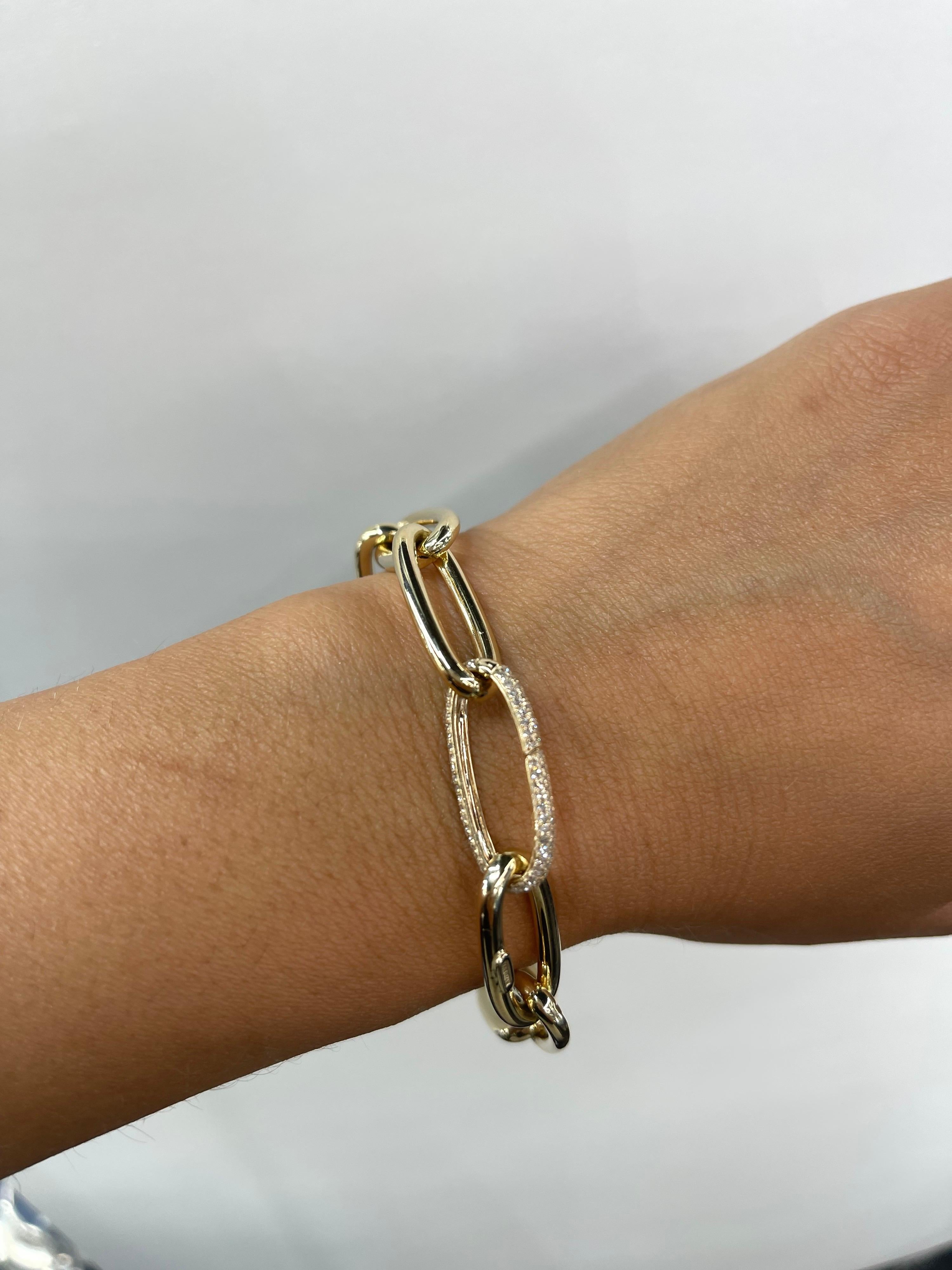 Femenino o masculino Pulsera ovalada de cadena de eslabones de oro amarillo de 14 quilates con eslabón de diamantes en venta