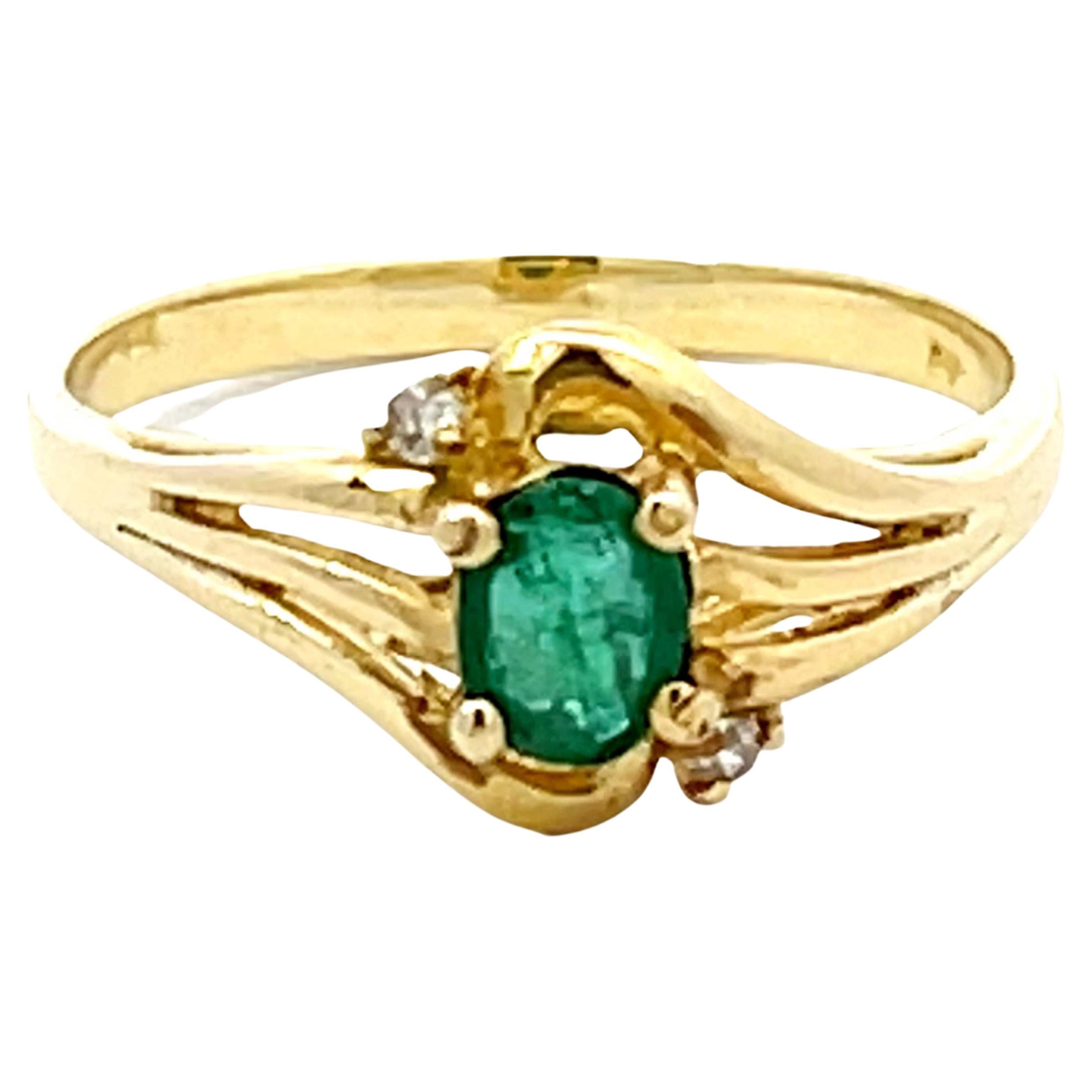 Oval Green Emerald and 2 Diamond Stackable Ring in 14k Yellow Gold For Sale