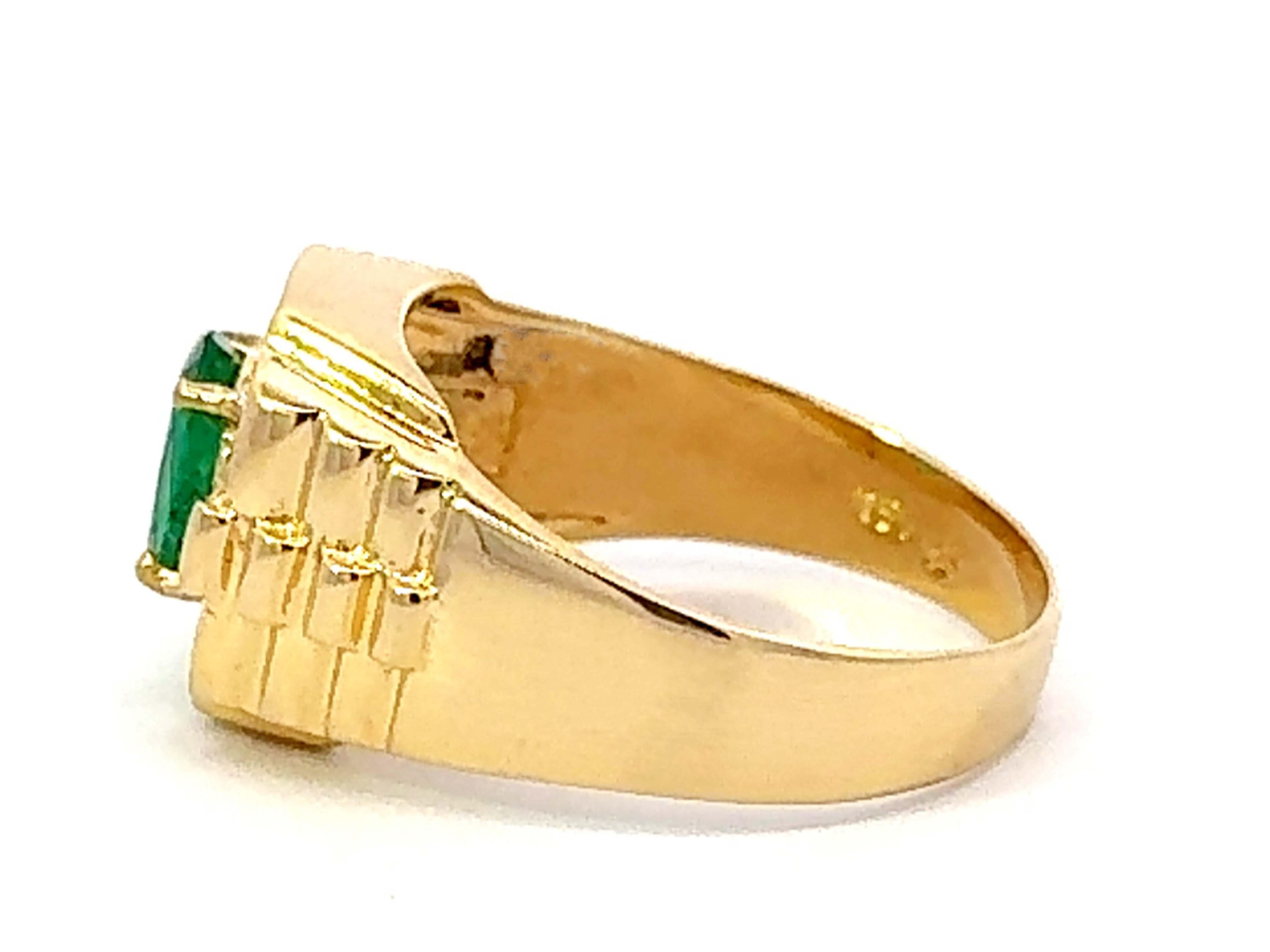 Women's or Men's Oval Green Emerald and Diamond Halo Rolex Shoulders Ring 18k Yellow Gold For Sale