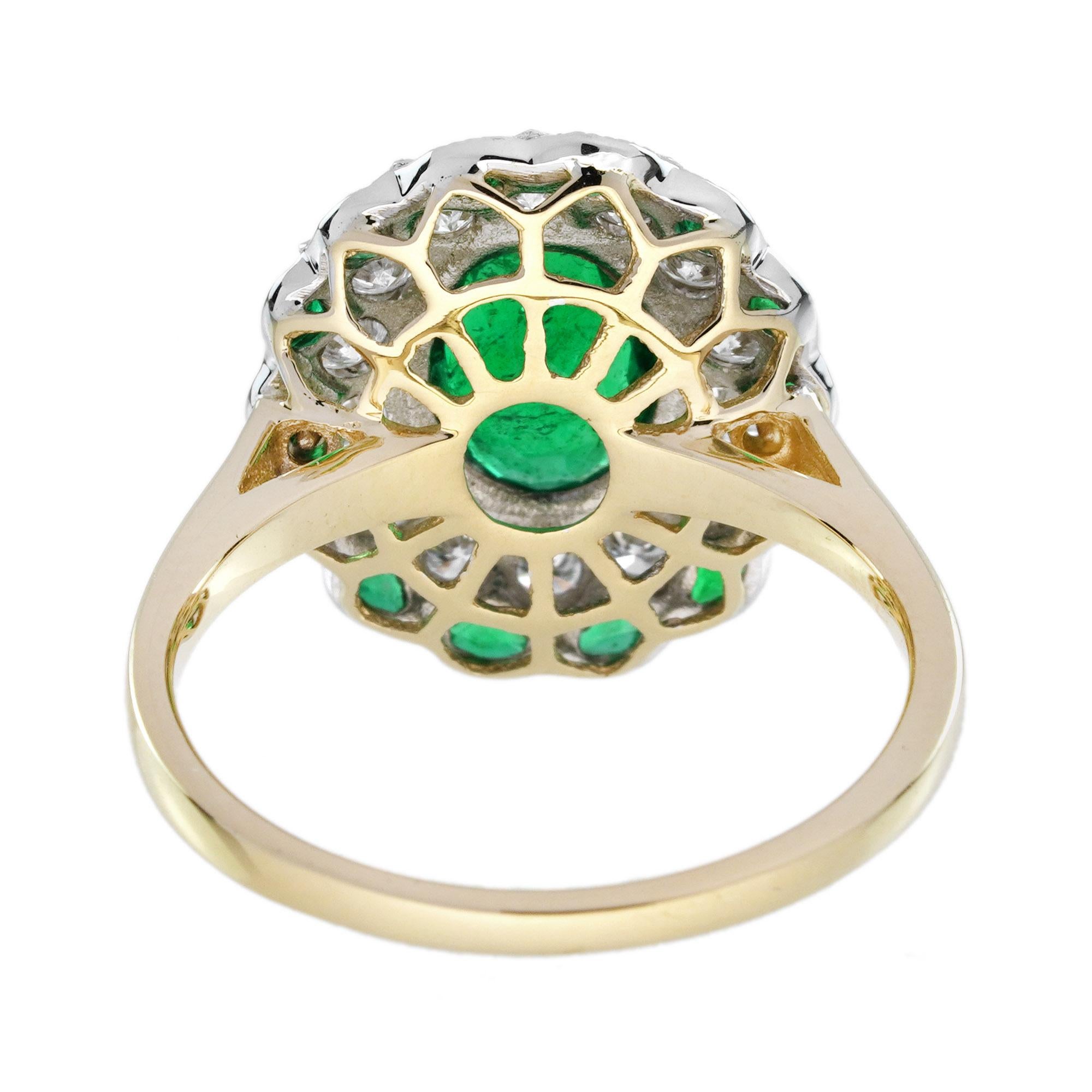 Bague en or 18 carats ornée d'un halo d'émeraudes vertes ovales et de diamants de style Art déco et floral Pour femmes en vente