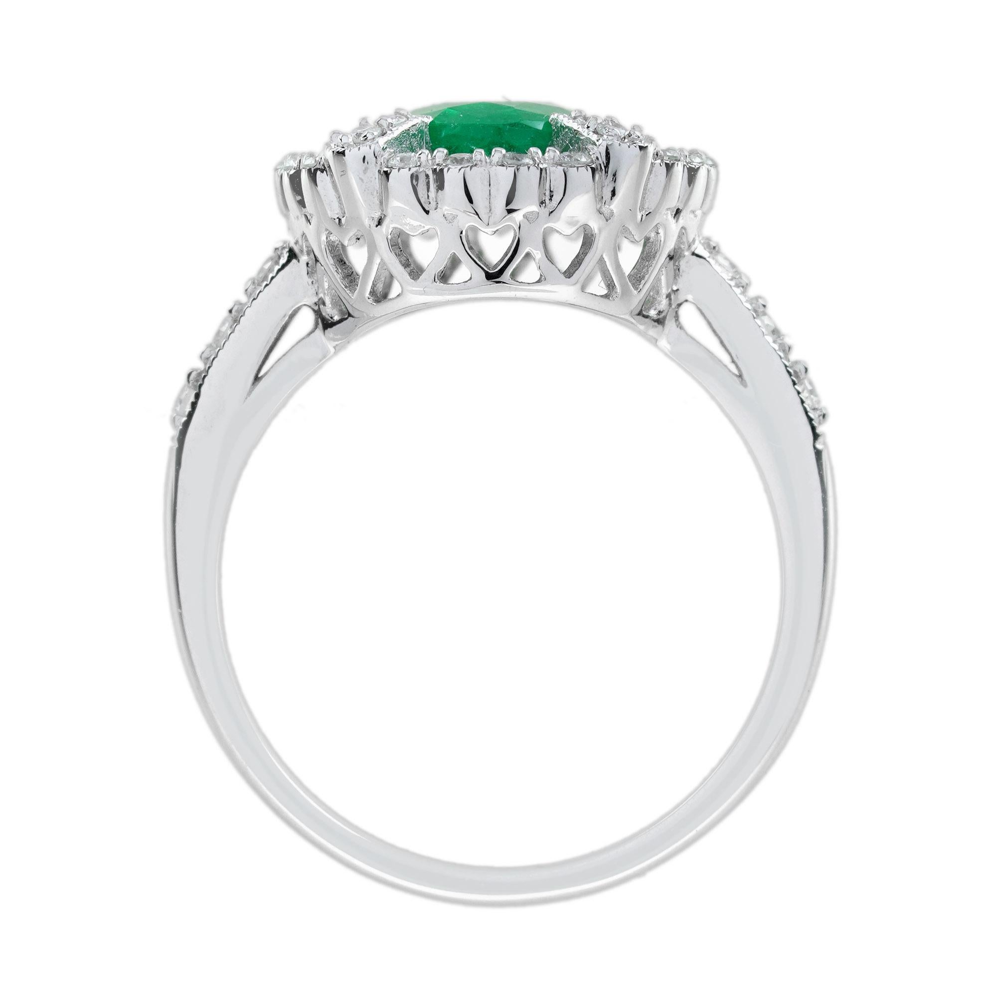 Oval Green Emerald & Sapphire Diamond Art Deco Style Halo 18K White Gold Ring im Zustand „Neu“ im Angebot in Oakton, VA